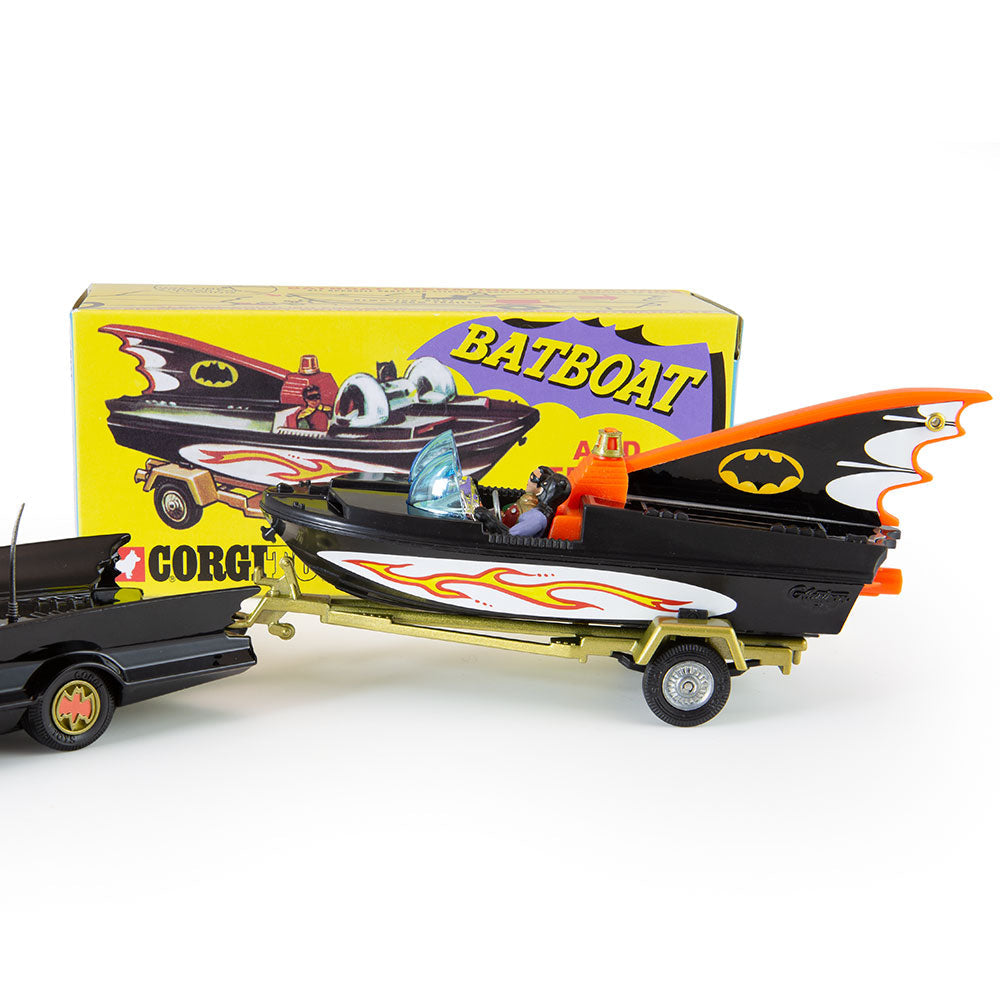 Corgi Model Club 1:50 - Batman Bat Boat and Trailer, Black - 107