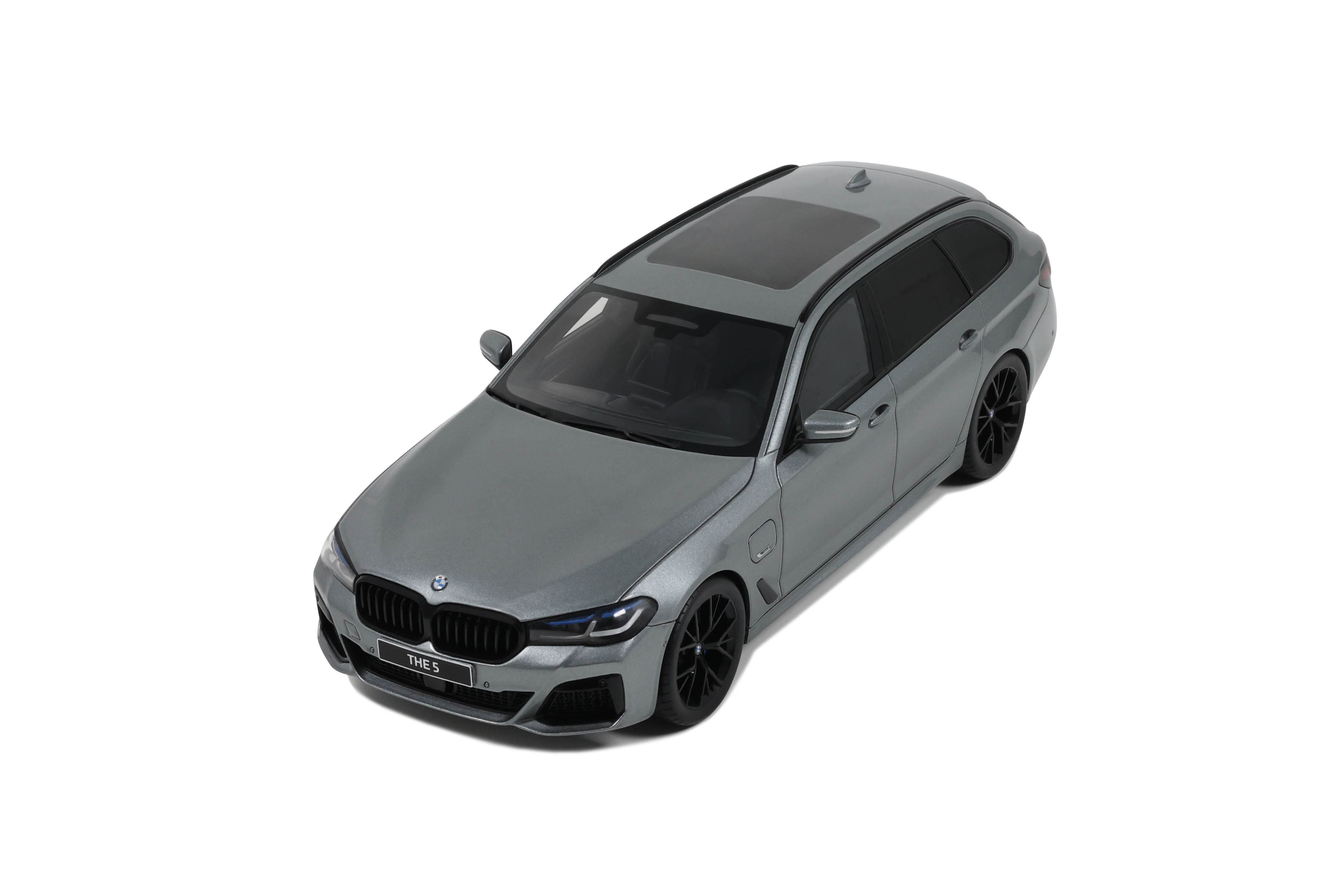 GT Spirit 1:18 Scale Resin Model - 2023 BMW 530E XDrive M Sport Touring, Grey - GT485