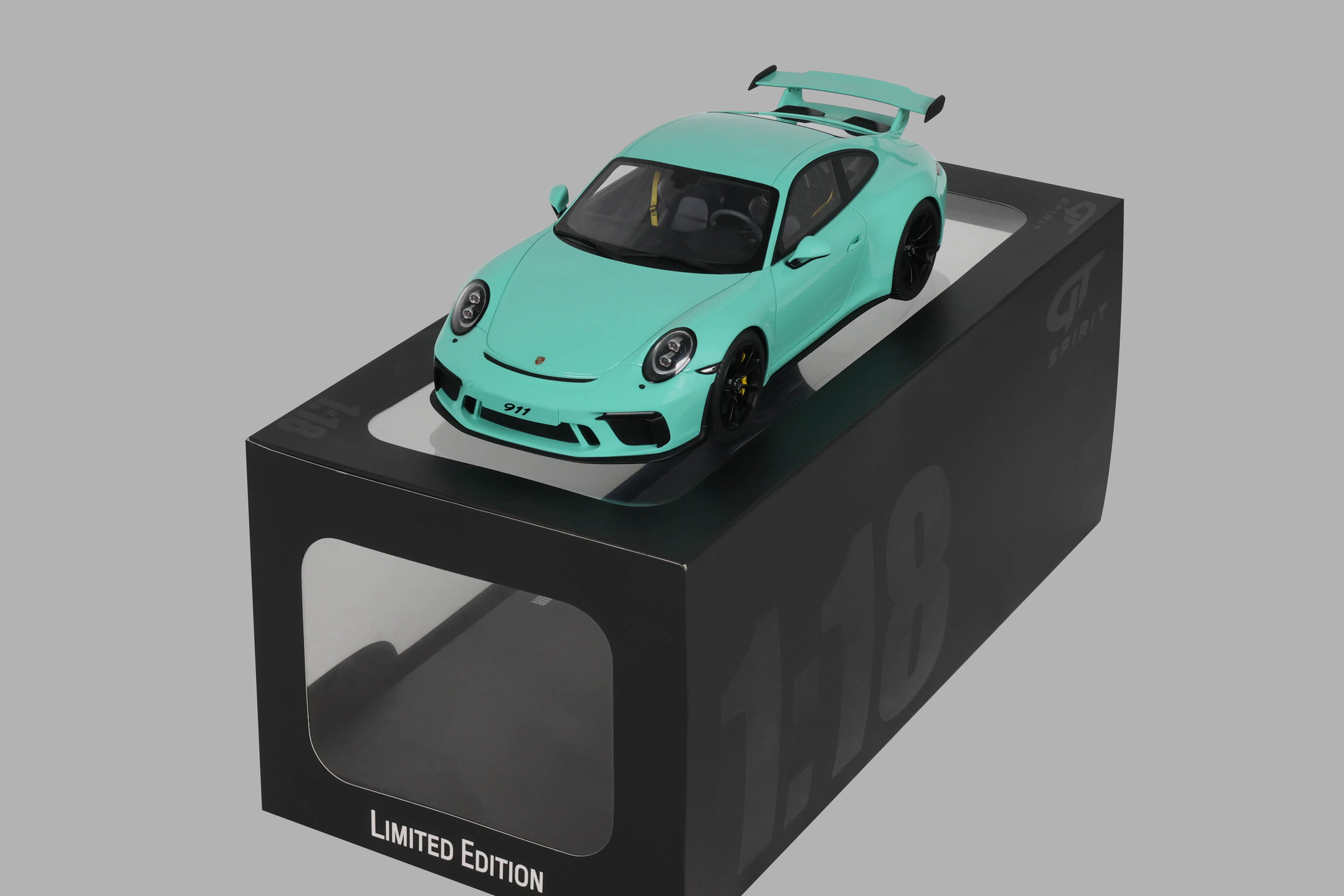 GT Spirit 1:18 Scale Resin,  2018 PORSCHE 911 [991.2]  GT3, GREEN - GT550