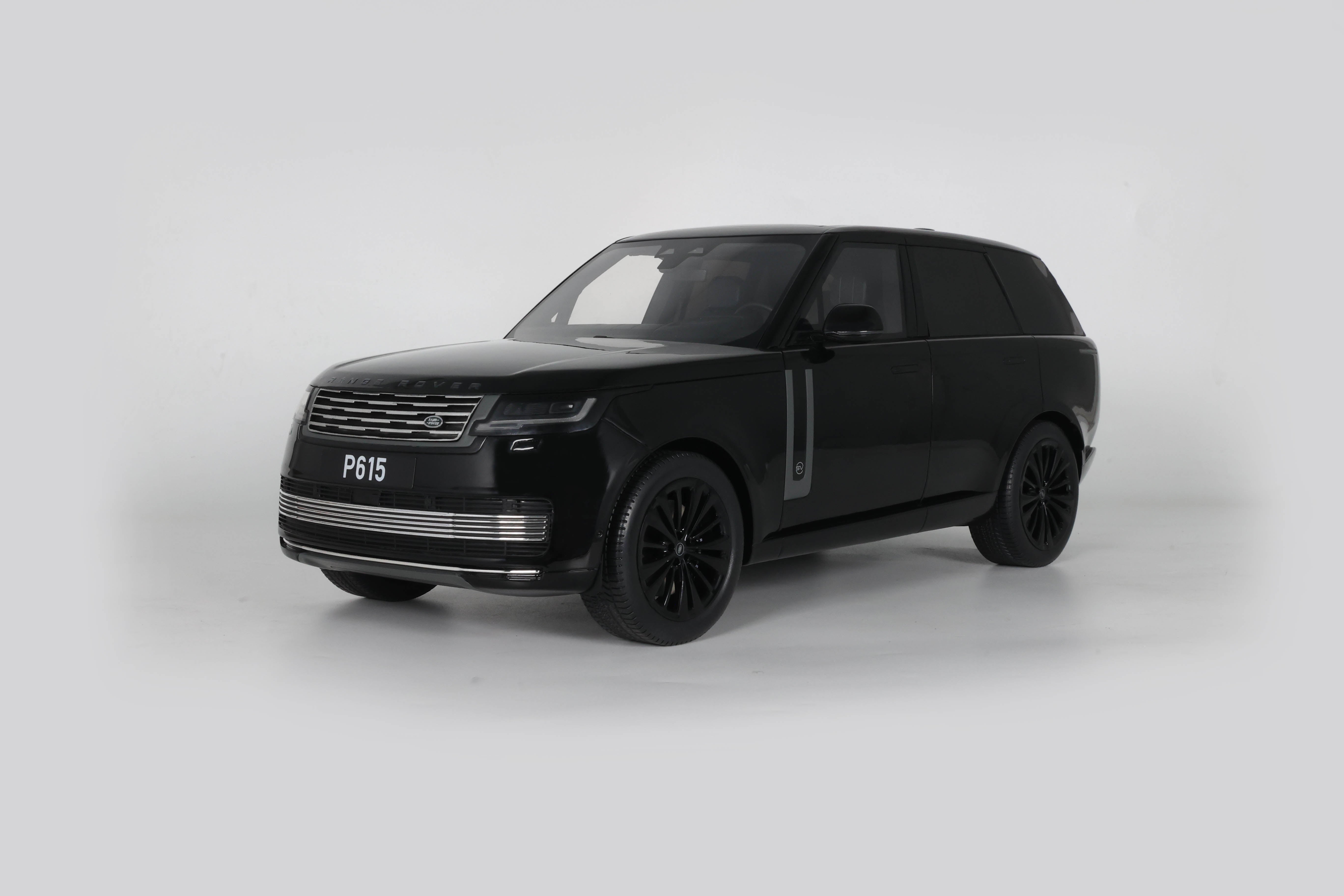 GT Spirit 1:12 Scale Resin, 2023 RANGE ROVER P615 SV, BLACK - GT557
