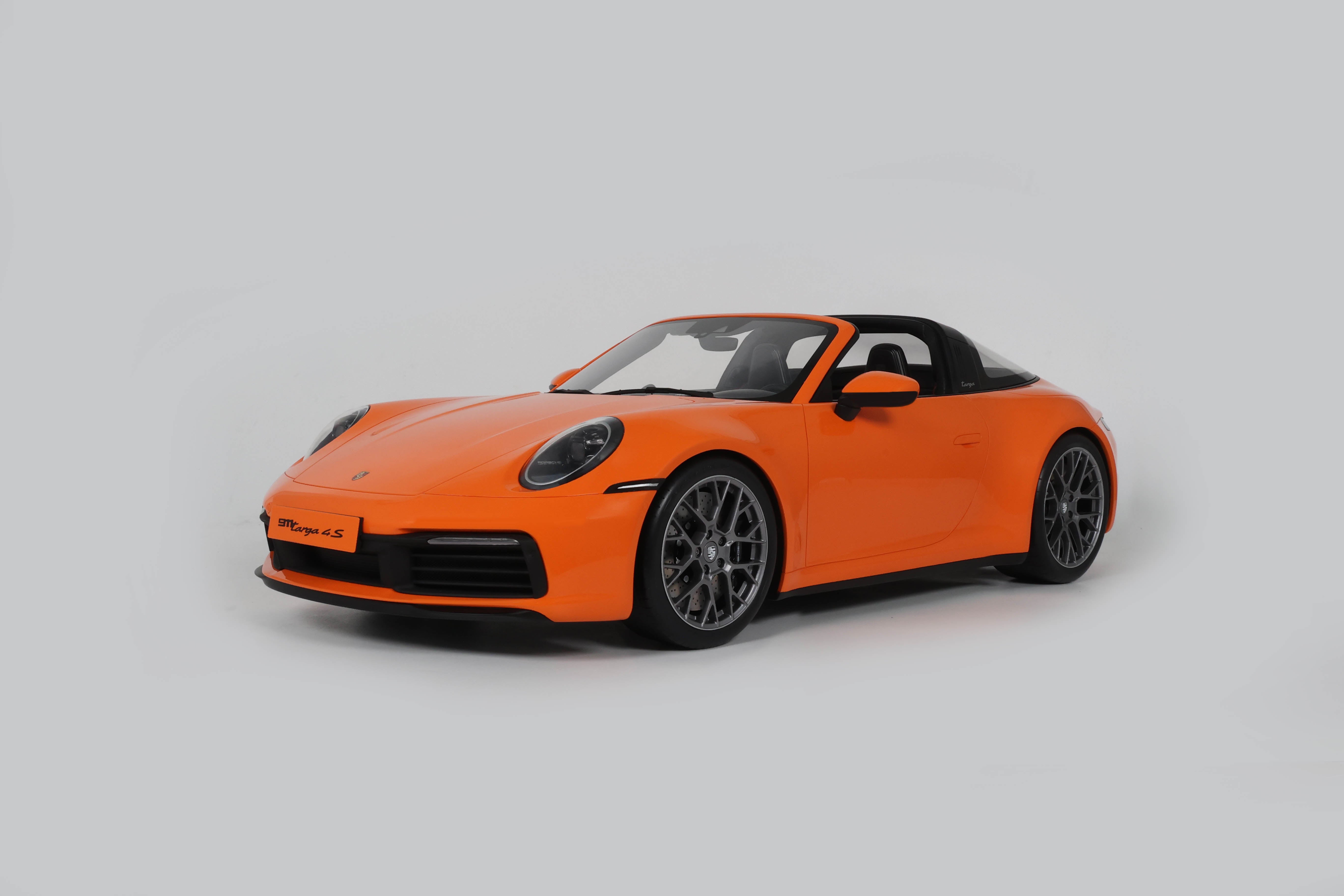 GT Spirit 1:8 Scale Resin, 2021 PORSCHE 911 [992.1]  TARGA 4S, PASTEL ORANGE - GTS802101