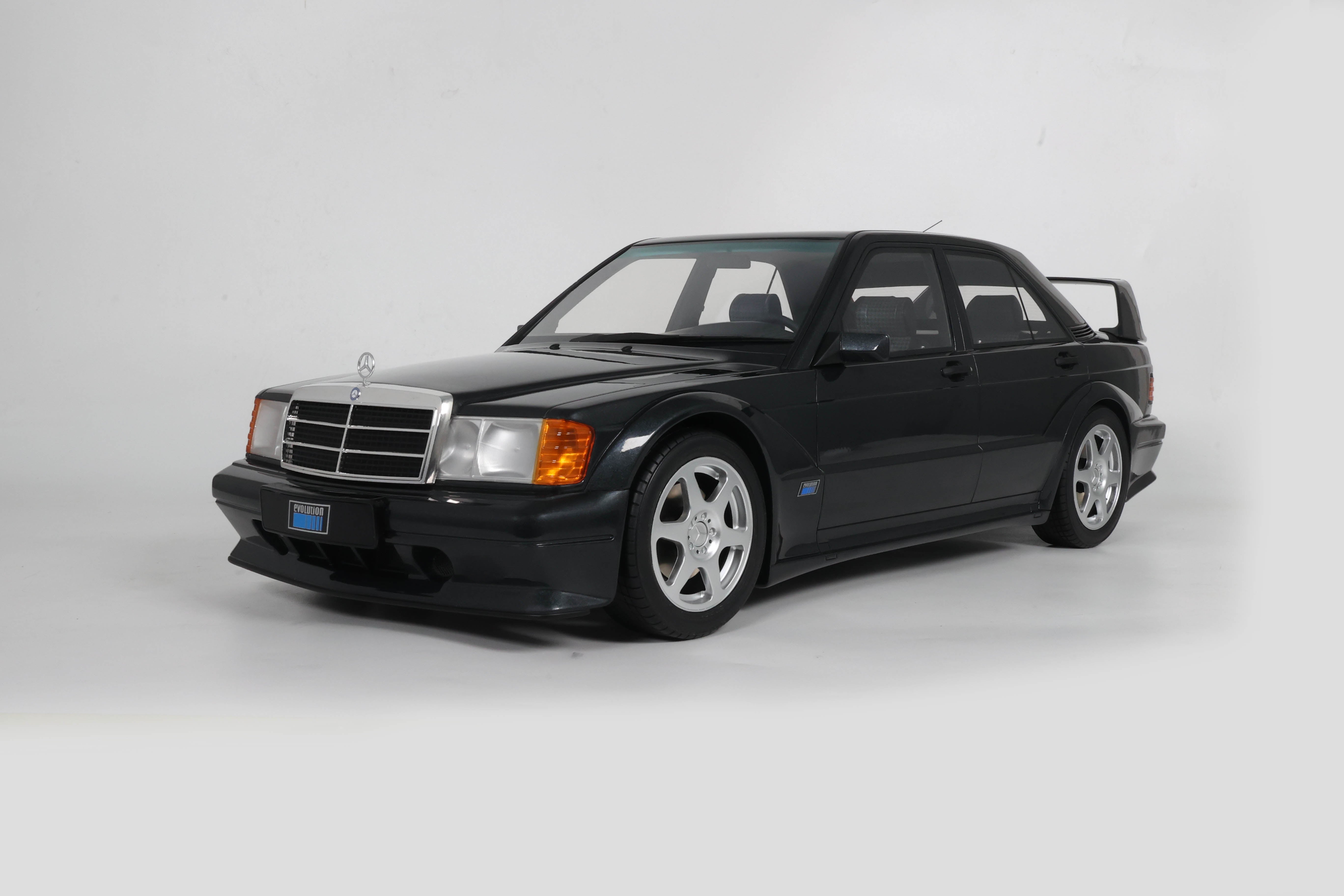 GT Spirit 1:8 Scale Resin, 1990 MERCEDES-BENZ 190 EVOLUTION II, BLUE/BLACK METALLIC - GTS802801