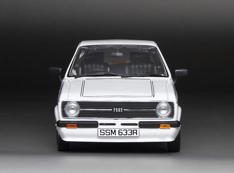 SUNSTAR 1:18 Scale Ford Escort Mk2 Mexico in White (RHD)