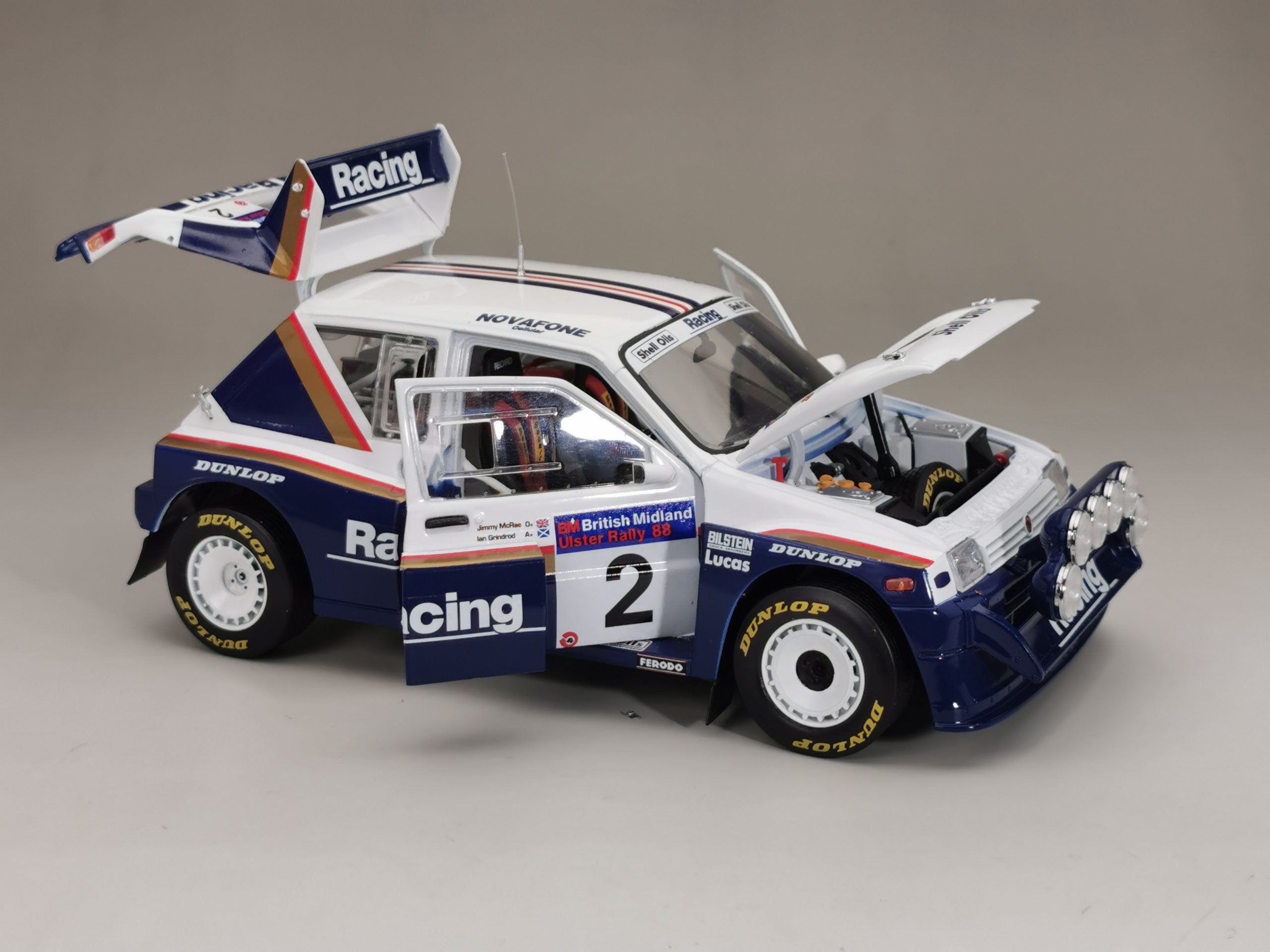 Sunstar 1:18 MG Metro 6R4 – #2 J. McRae / I. Grindrod – Winner British Midland Ulster Rally 1986 - 5542