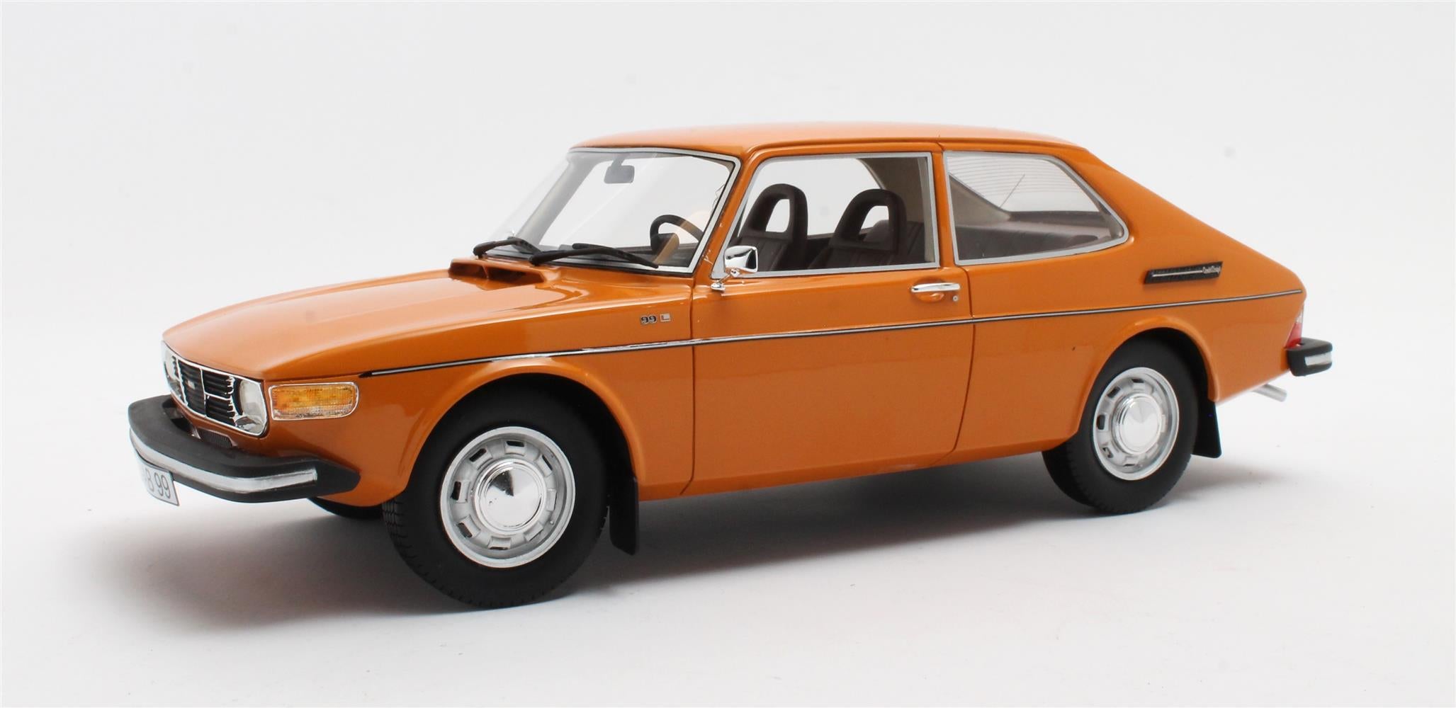 CULT 1:18 Resin - 1975 Saab 99 Combi - Indian Yellow - CML176-1