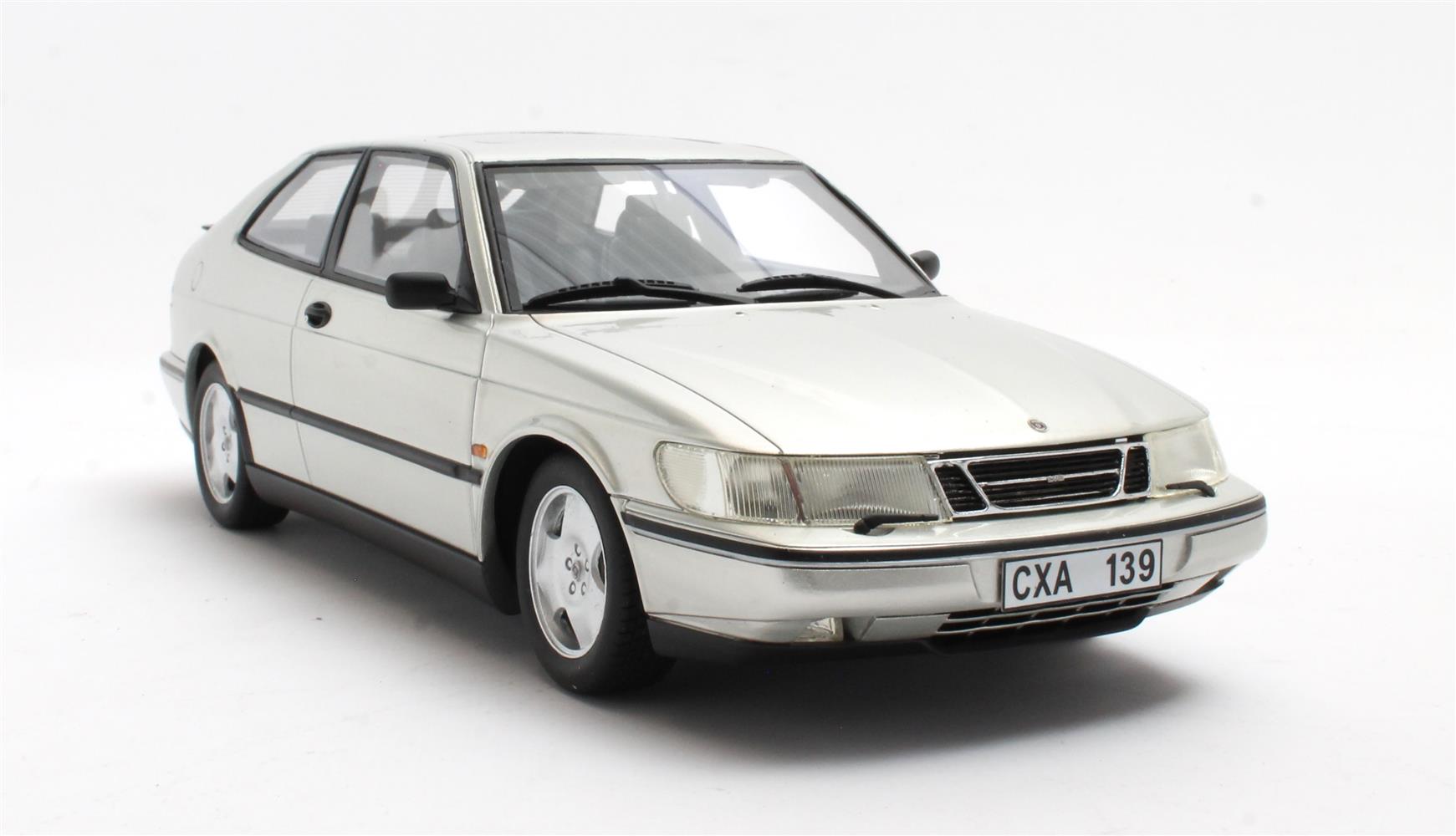 CULT 1:18 Scale 1994 SAAB 900 SE Turbo, Silver - CML190-2