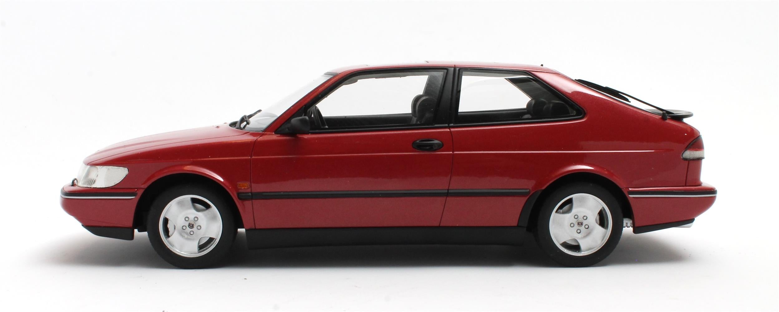 CULT 1:18 Scale 1994 SAAB 900 SE Turbo, Red - CML190-3