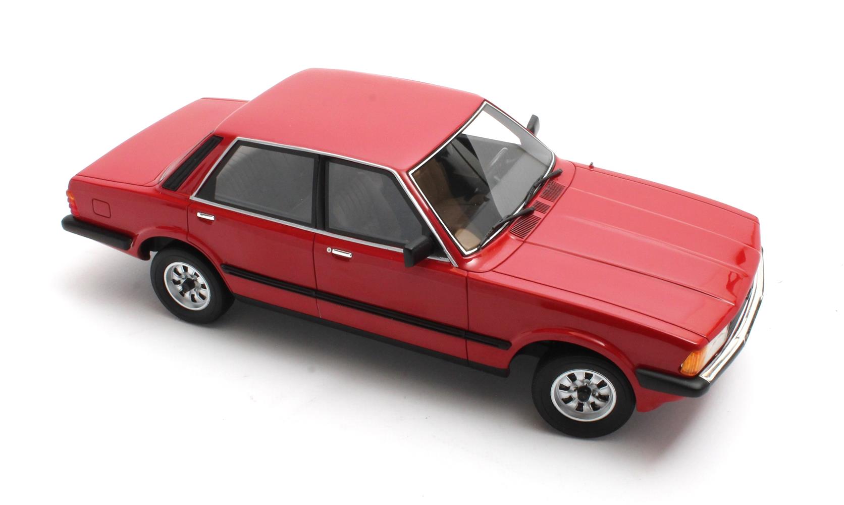 CULT 1:18 Resin - 1980 Ford Taunus TC4 (Cortina Mk5 2.0 GL) - Red - CML175-2