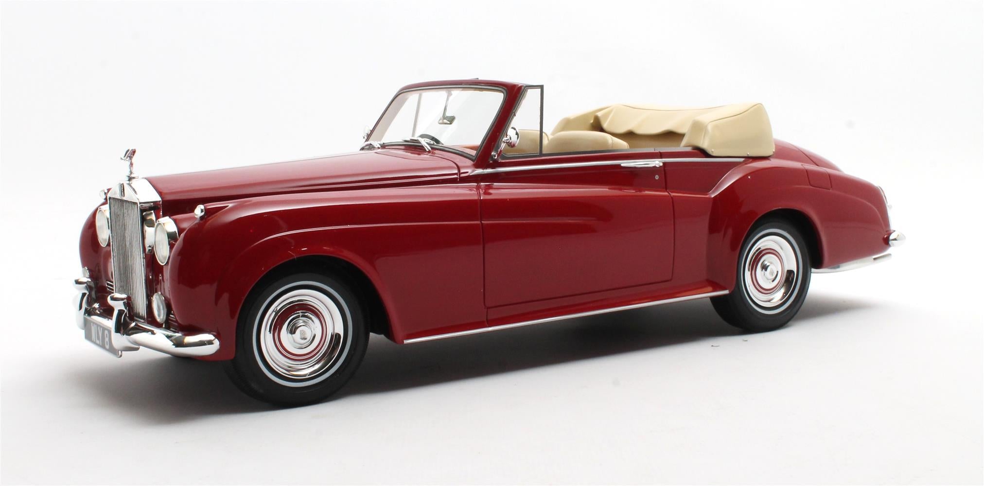 CULT 1:18 Resin - 1960 Rolls Royce Silver Cloud DHC, RHD, Red - CML105-3