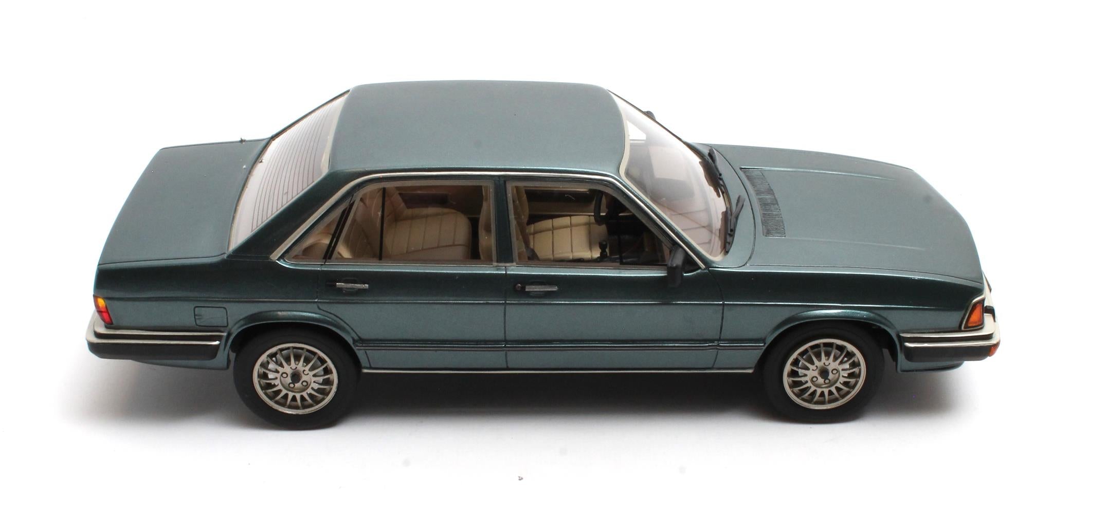 CULT 1:18 Resin - 1980-1982 Audi 200 5T typ 43 - Blue Metallic - CML146-2