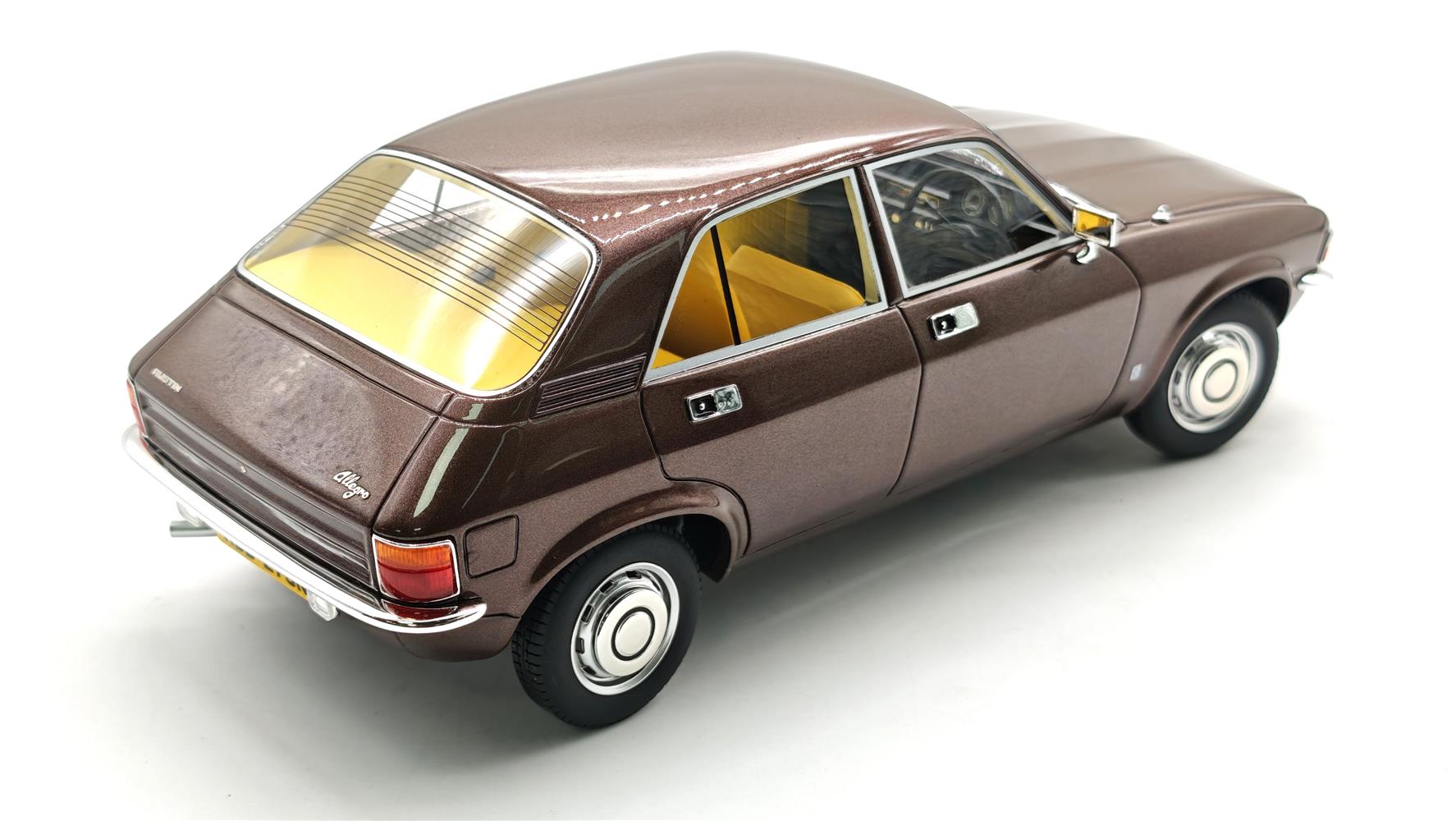 CULT 1:18 Resin - 1973 Austin Allegro - Brazil Metallic Brown  - CML145-3