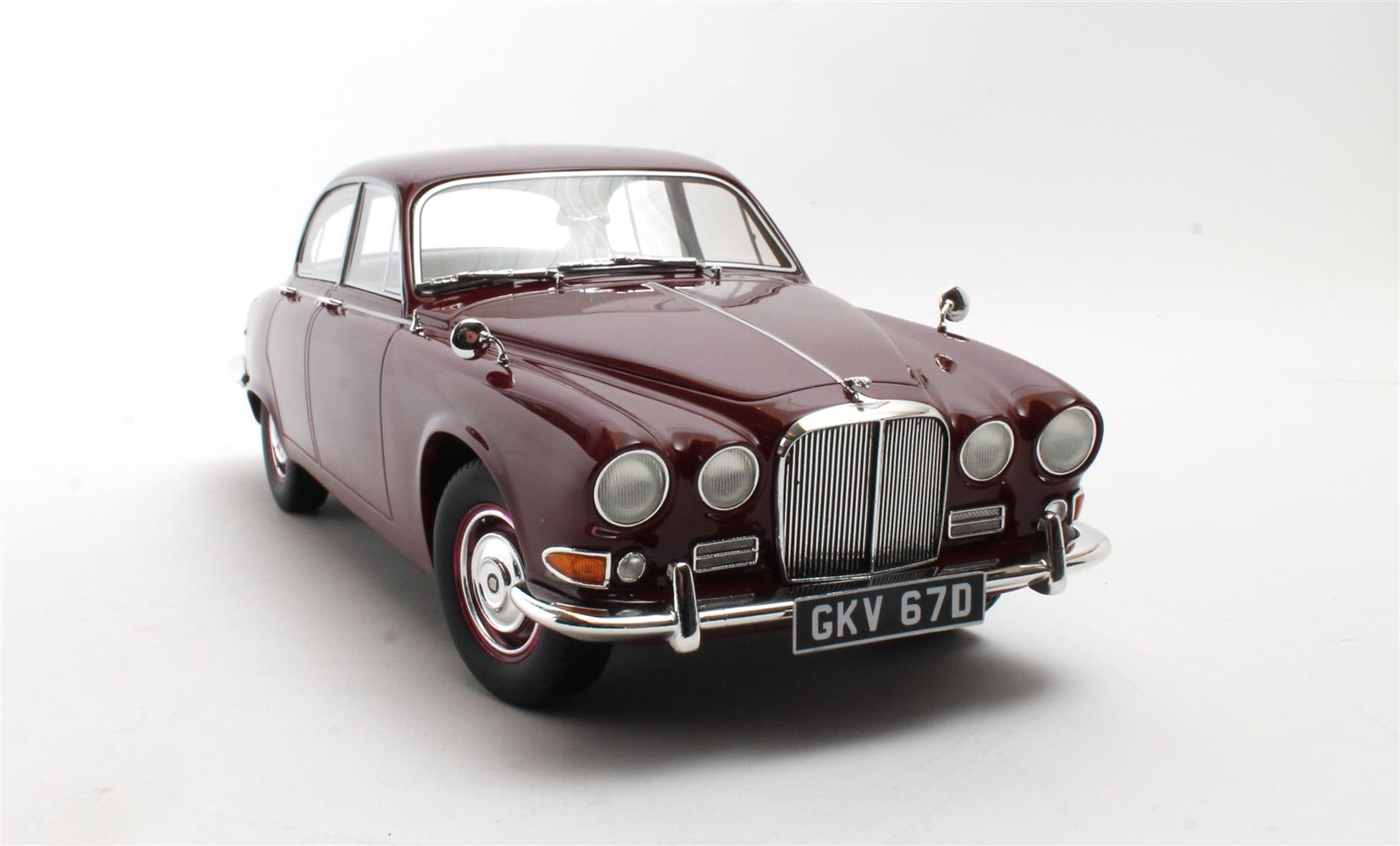 CULT 1:18 Scale 1966-69 Jaguar 420 - Regency Red  - CML289-1