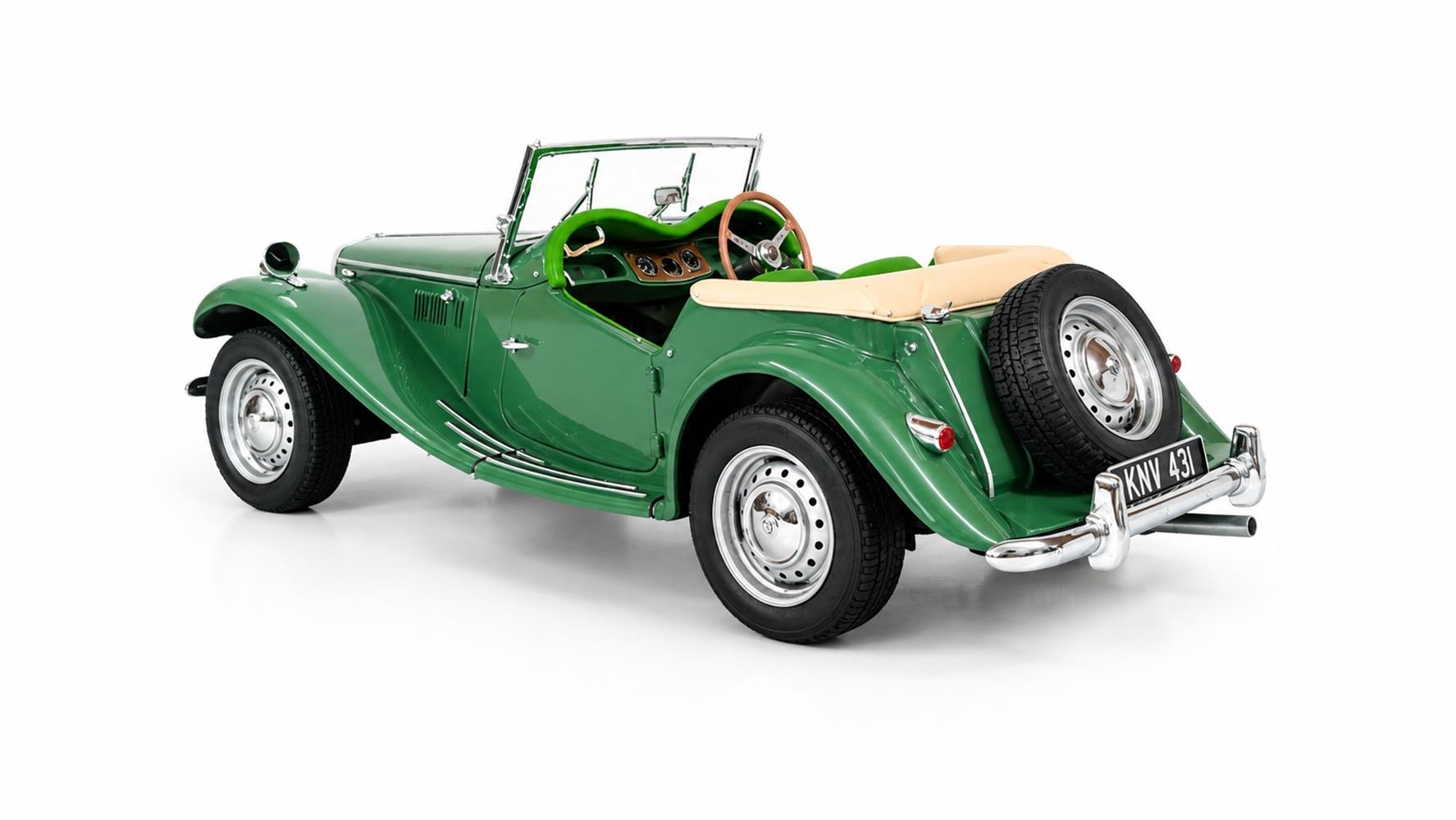 CULT 1:18 Scale 1953 to 1955 MG TF, Green - CML208-2