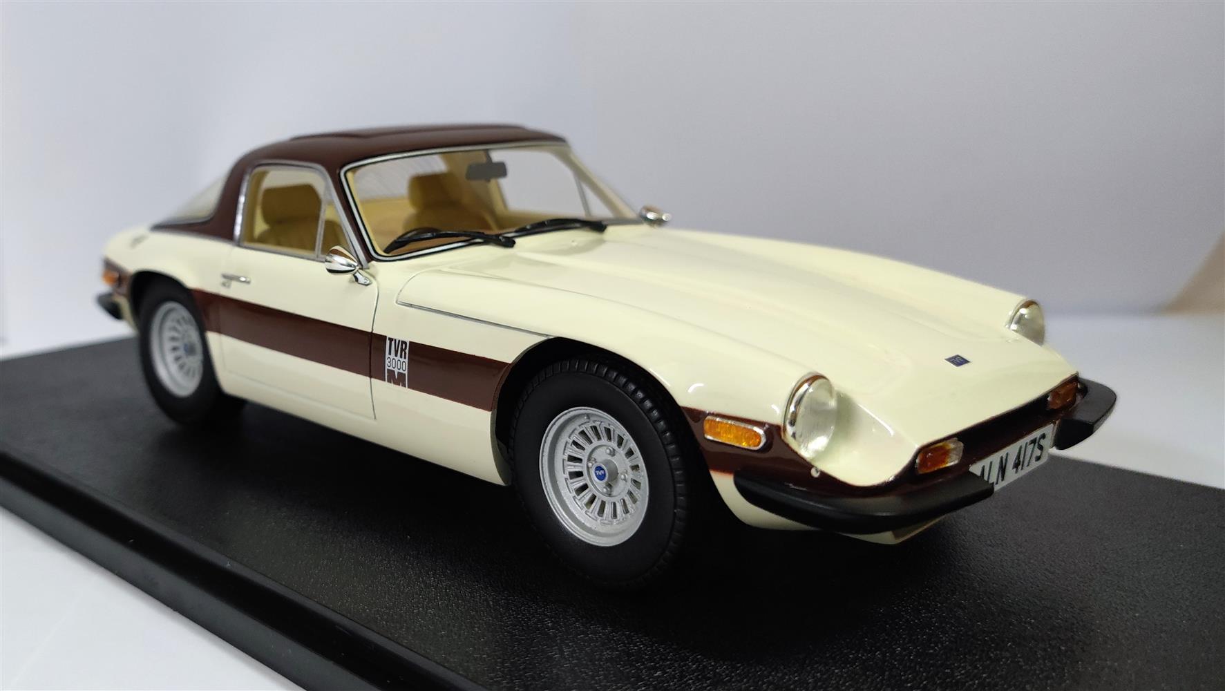 CULT 1:18 Scale 1972 to 1976 TVR 3000M, Creme - CML226-3