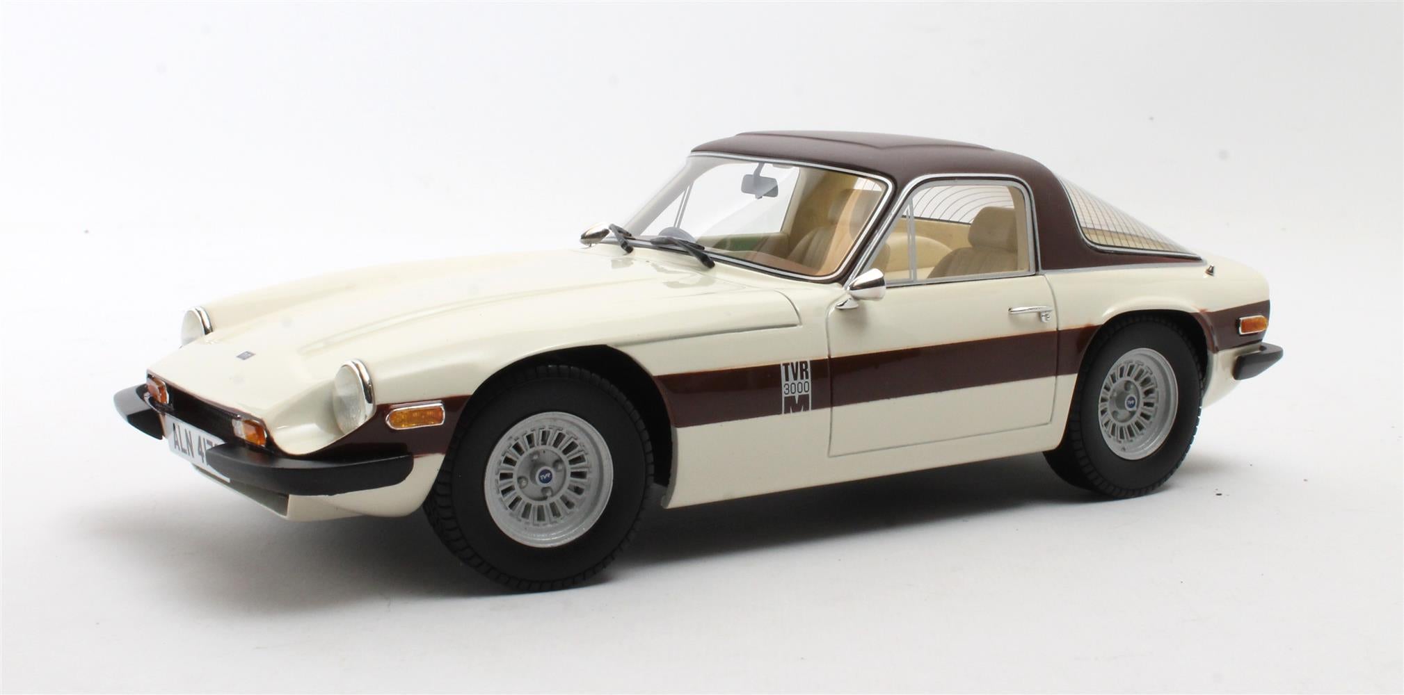CULT 1:18 Scale 1972 to 1976 TVR 3000M, Creme - CML226-3