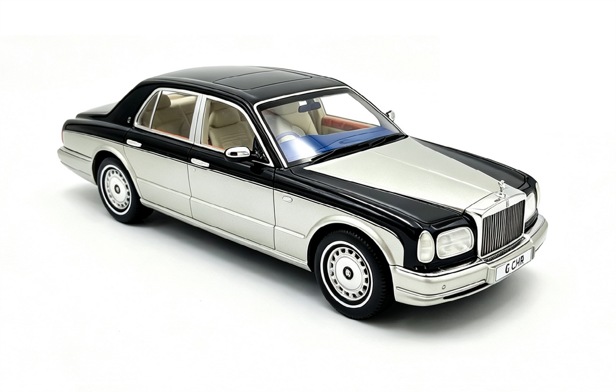 CULT 1:18 Scale Resin - 1998 Rolls Royce Silver Seraph, Black/Silver - CML199-1