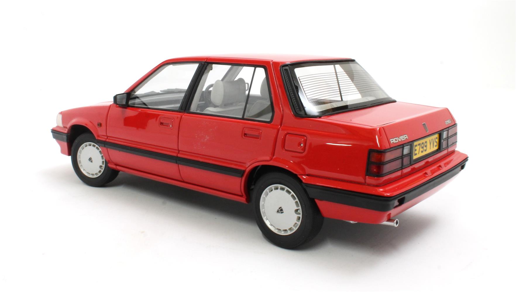 CULT 1:18 Scale - 1986 Rover 216s (SD3) - Targa Red - CML296-2