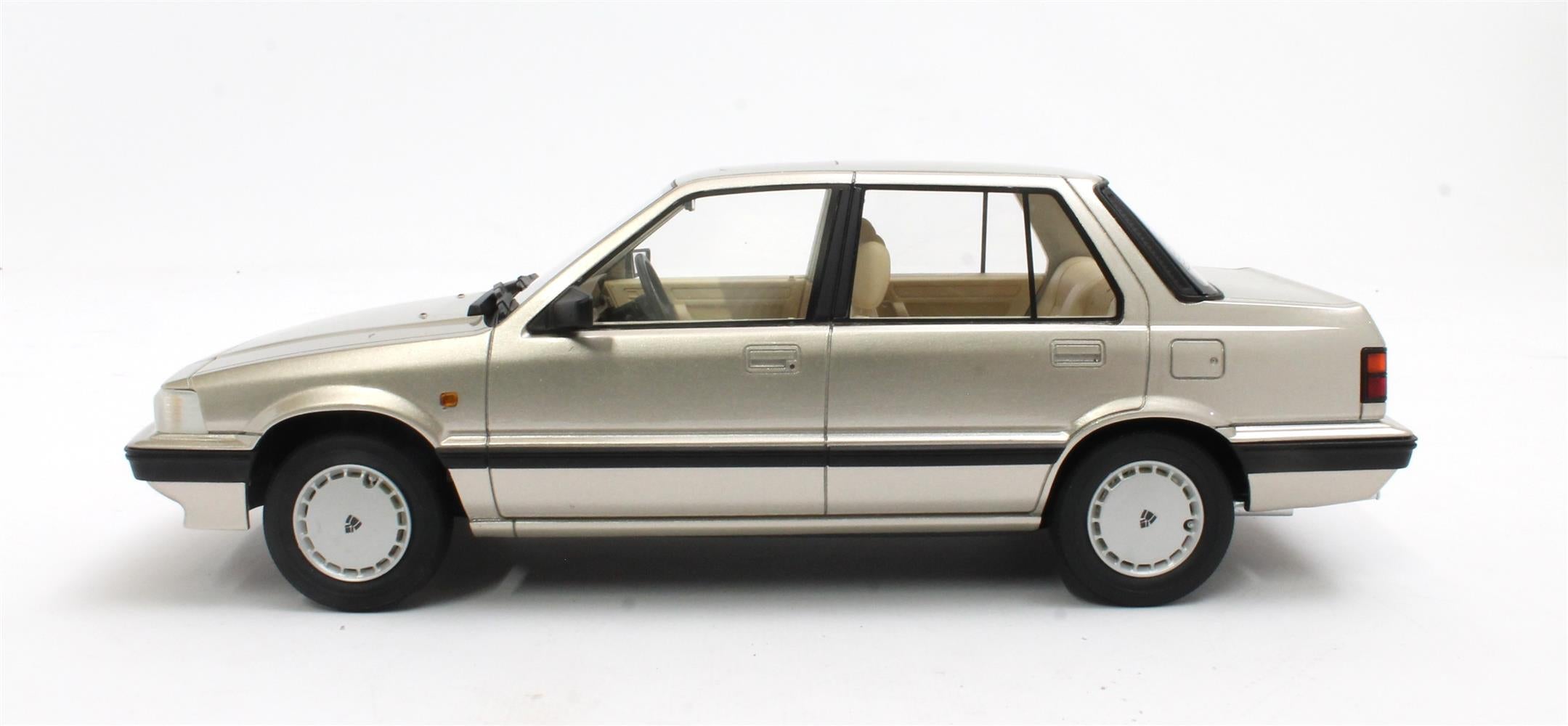 CULT 1:18 Scale - 1986 Rover 216s (SD3) - Silver Metallic - CML296-3