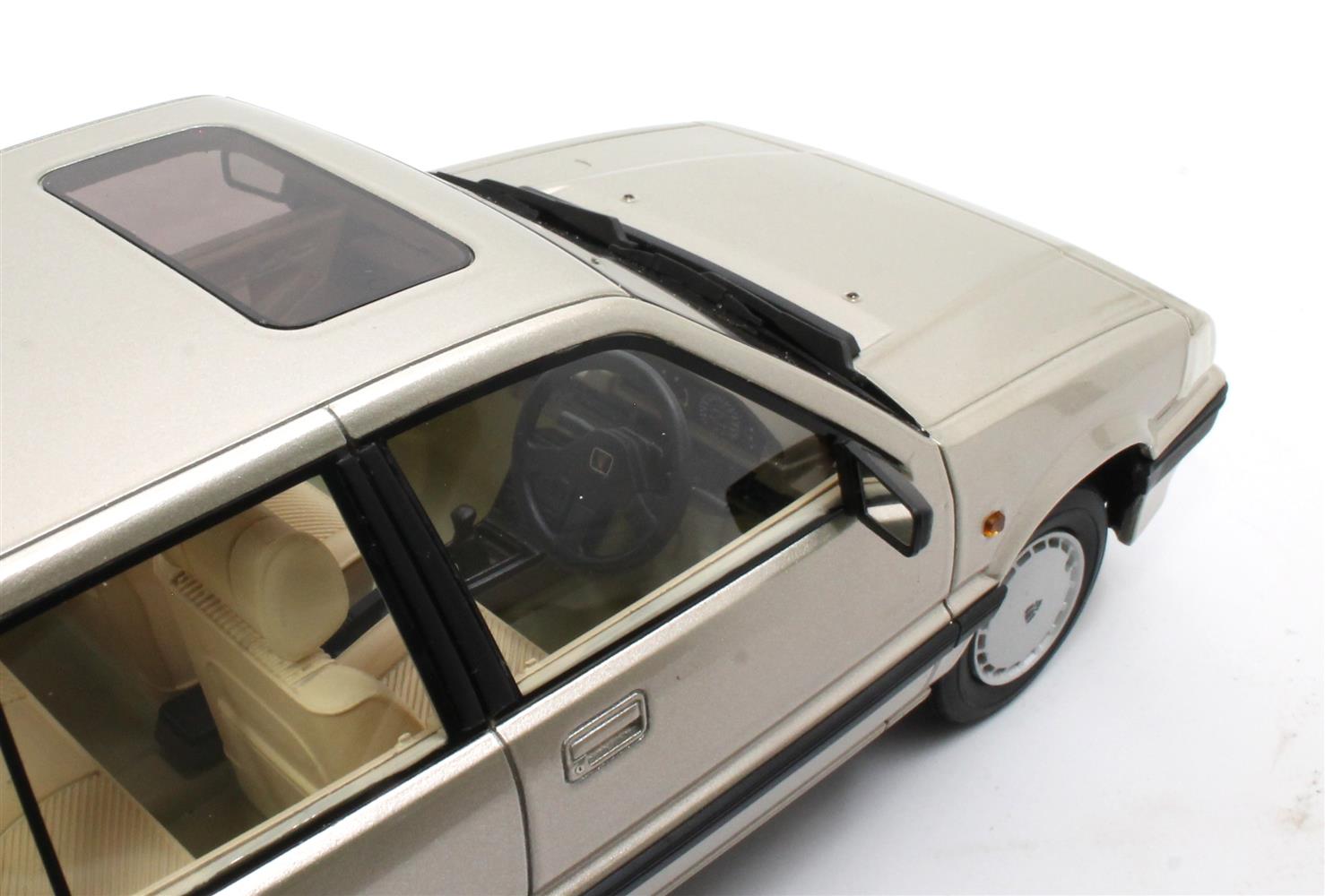 CULT 1:18 Scale - 1986 Rover 216s (SD3) - Silver Metallic - CML296-3