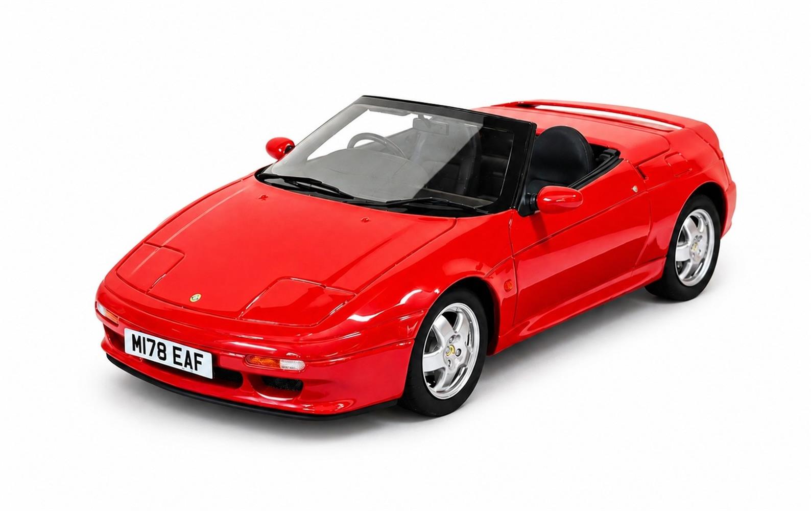 CULT 1:18 Scale - 1995 Lotus Elan M100 - Calypso Red - CML308-1