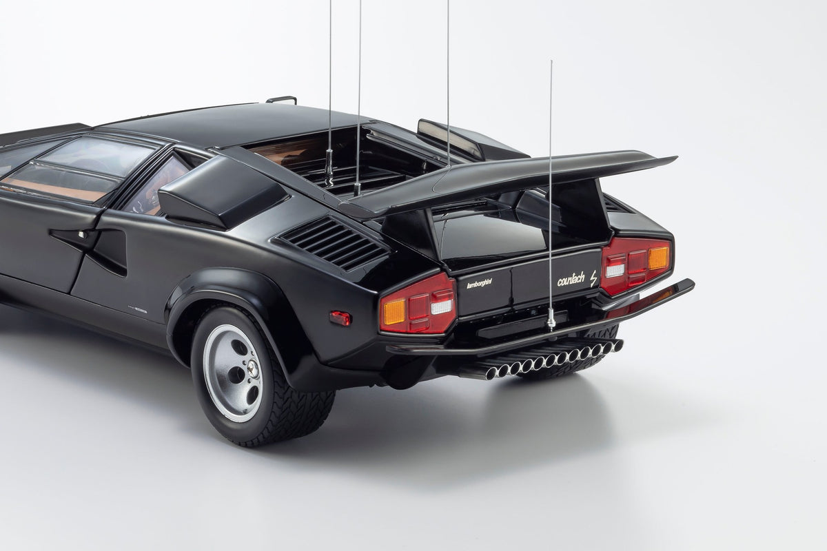 Kyosho Diecast - 1:18 Lamborghini Countach LP400S The Cannonball Run - Black - KS08320BKCR
