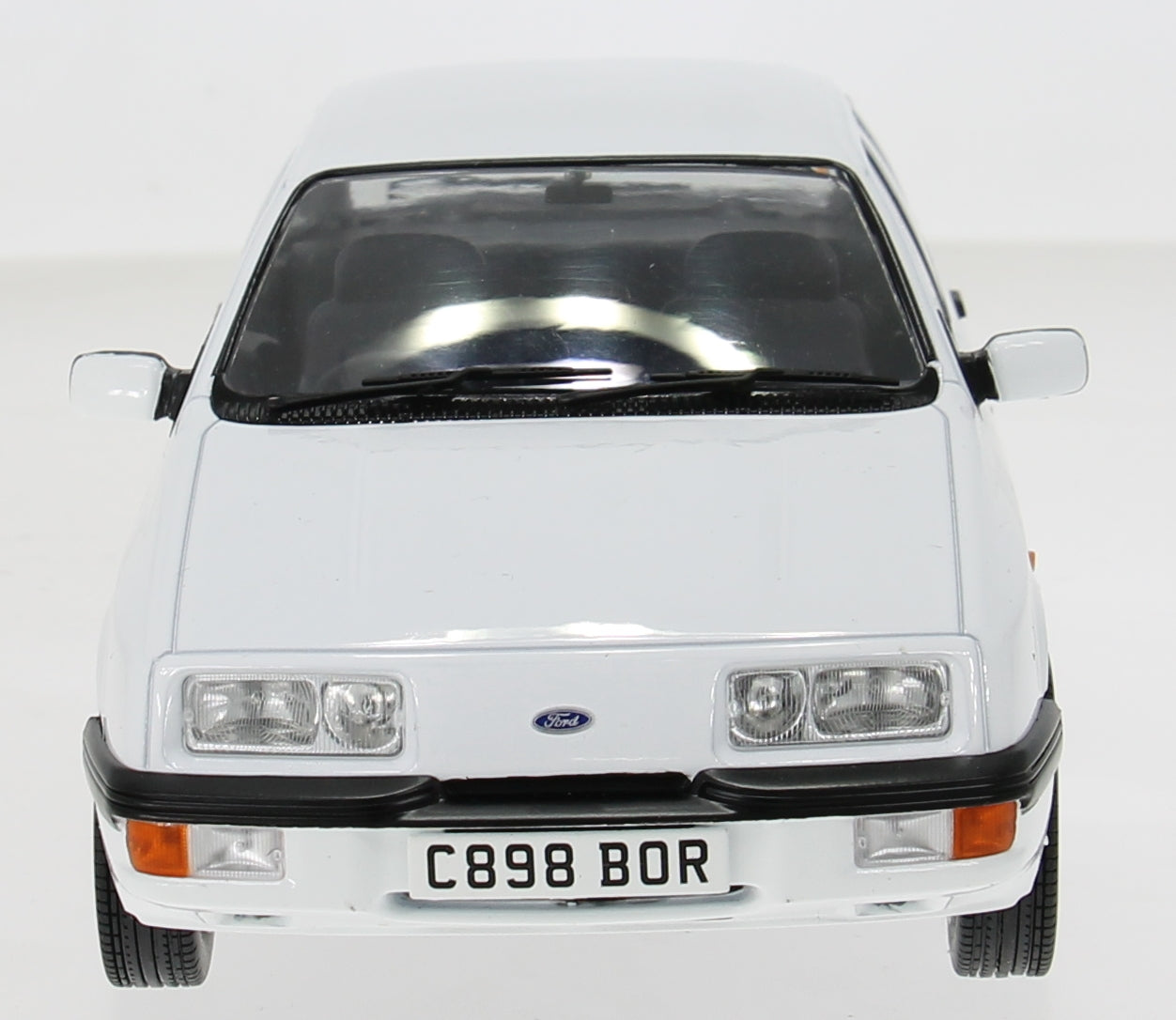 MCG 1:18 Scale Diecast - 1984 Ford Sierra XR 4x4 RHD UK Exclusive , White - MCG181096