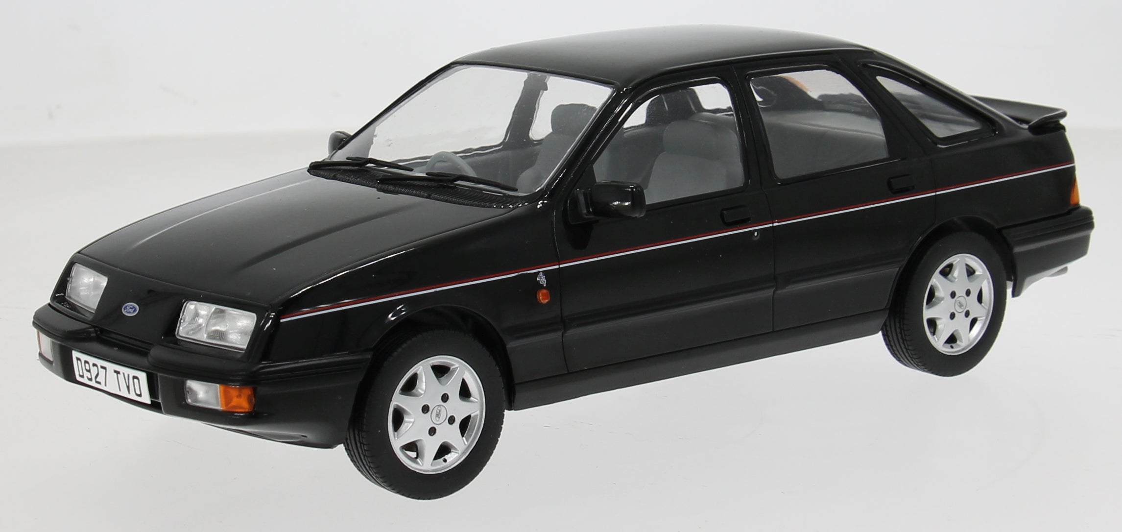 MCG 1:18 Scale Diecast - 1984 Ford Sierra XR 4x4 RHD UK Exclusive , Black - MCG181097