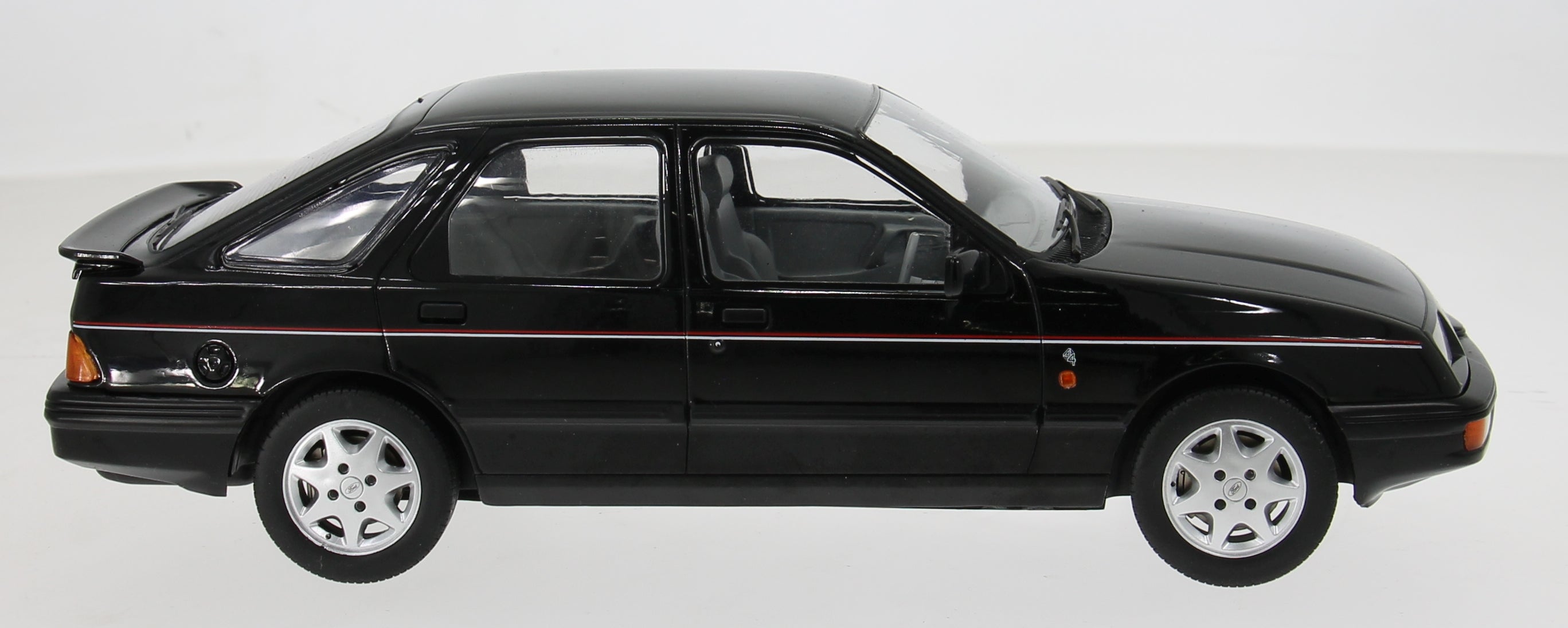 MCG 1:18 Scale Diecast - 1984 Ford Sierra XR 4x4 RHD UK Exclusive , Black - MCG181097