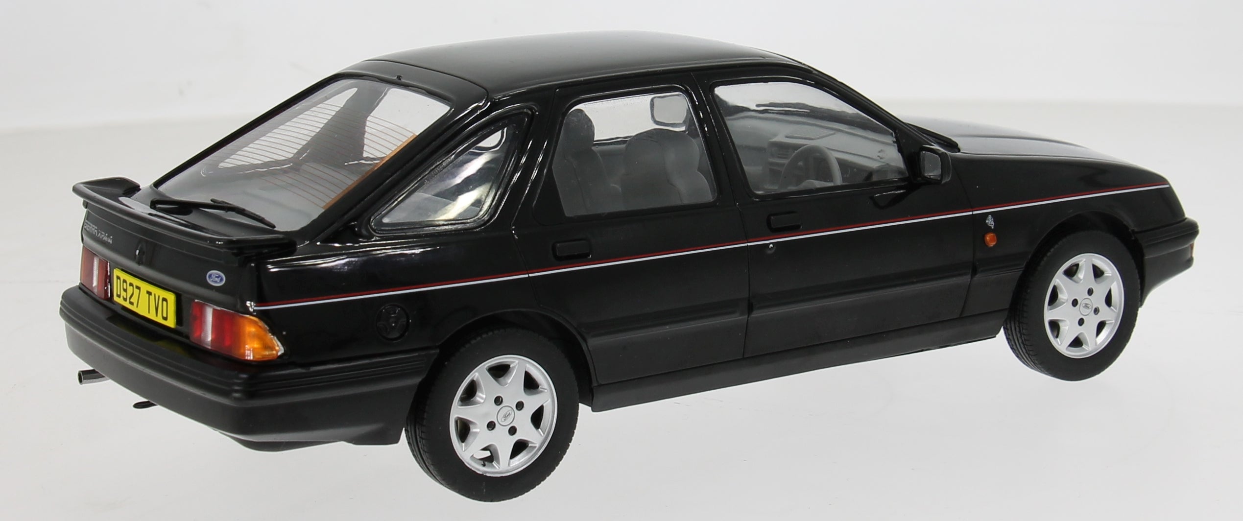 MCG 1:18 Scale Diecast - 1984 Ford Sierra XR 4x4 RHD UK Exclusive , Black - MCG181097
