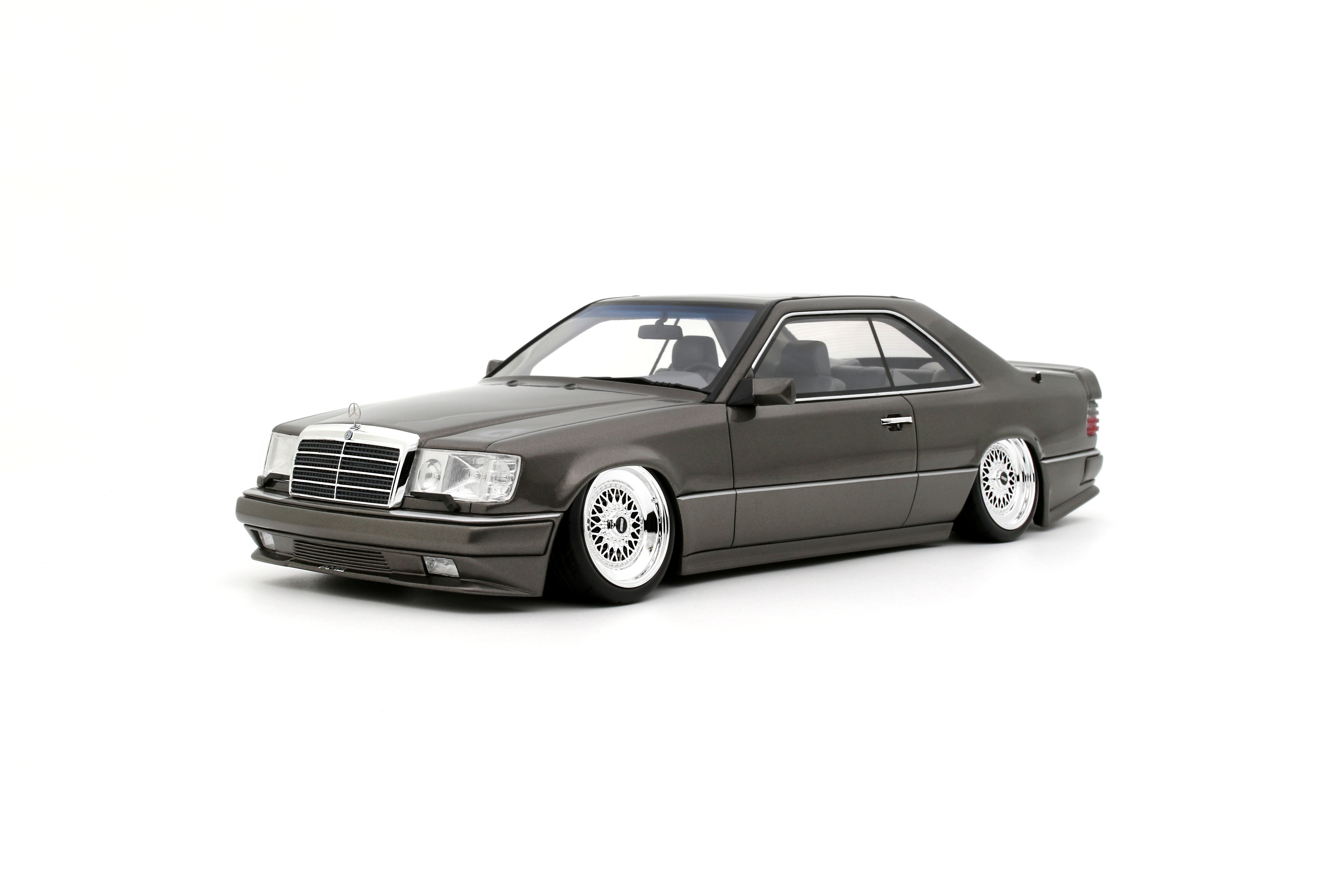 OTTO Mercedes-Benz W124 1/18 E60 AMG W124 AMG E500 Group MCG18341 »