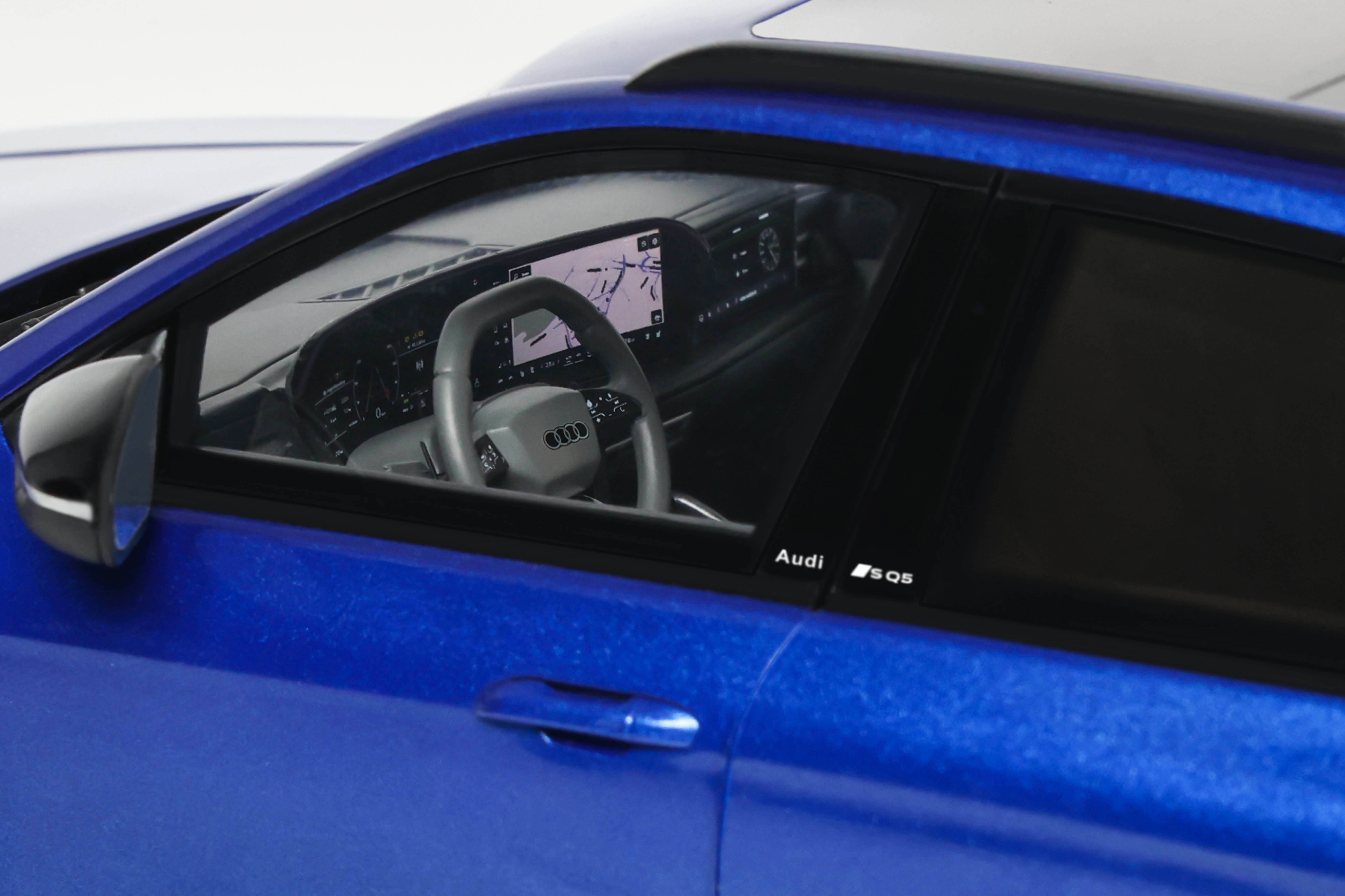 OTTO 1:18 Scale Resin Car - 2025 Audi SQ5 TFSi, Ultra Blue - OT1281