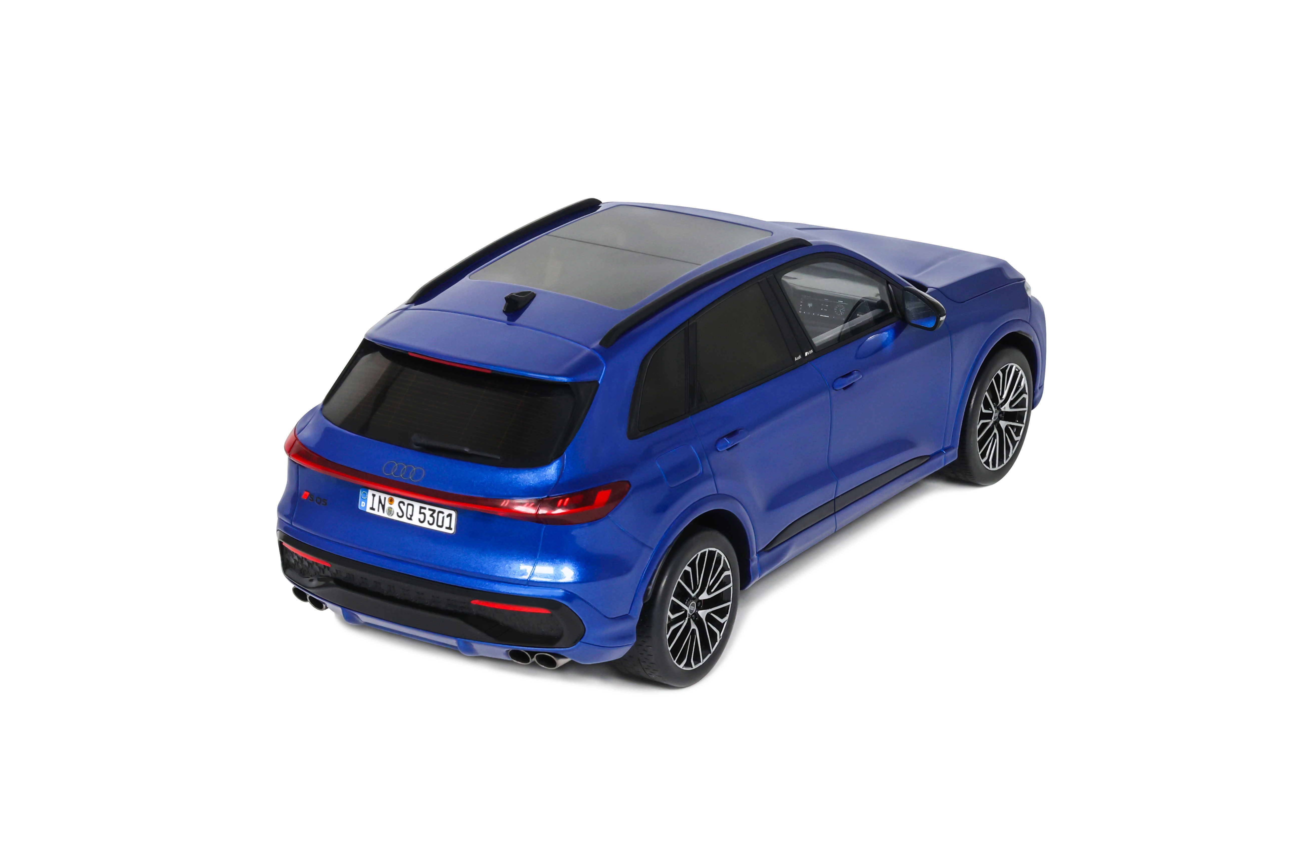 OTTO 1:18 Scale Resin Car - 2025 Audi SQ5 TFSi, Ultra Blue - OT1281