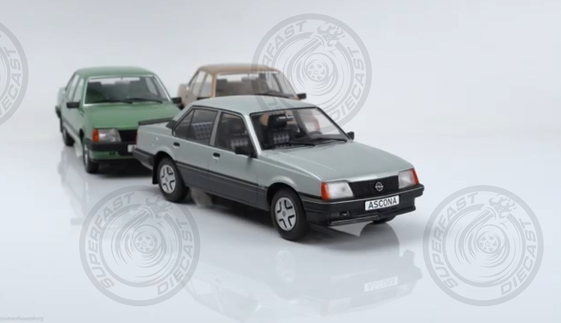 MCG 1:18 Scale Diecast - 1981 Opel Ascona C SR, Silver - MCG18460