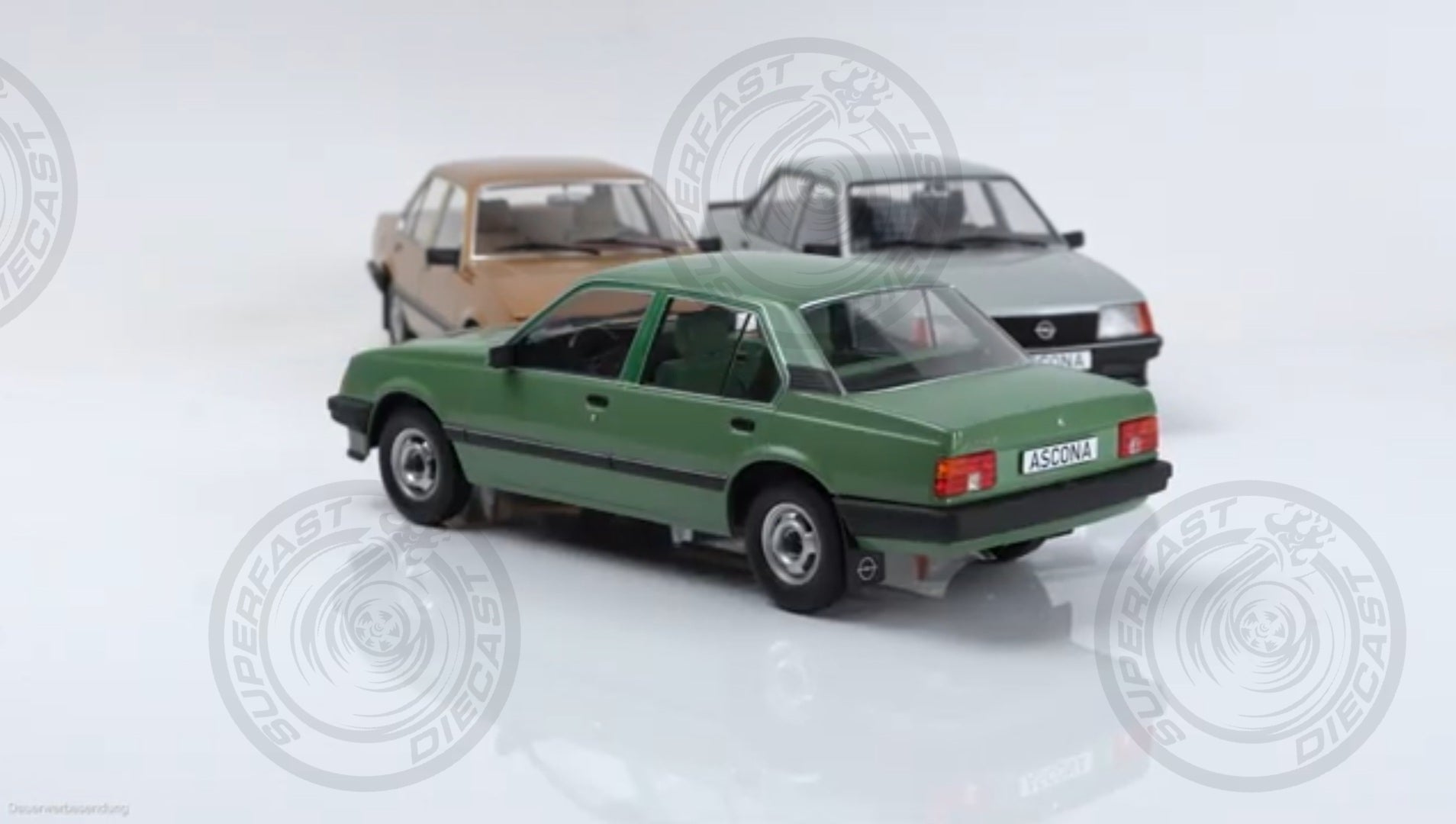 MCG 1:18 Scale Diecast - 1981 Opel Ascona C, Green - MCG18458