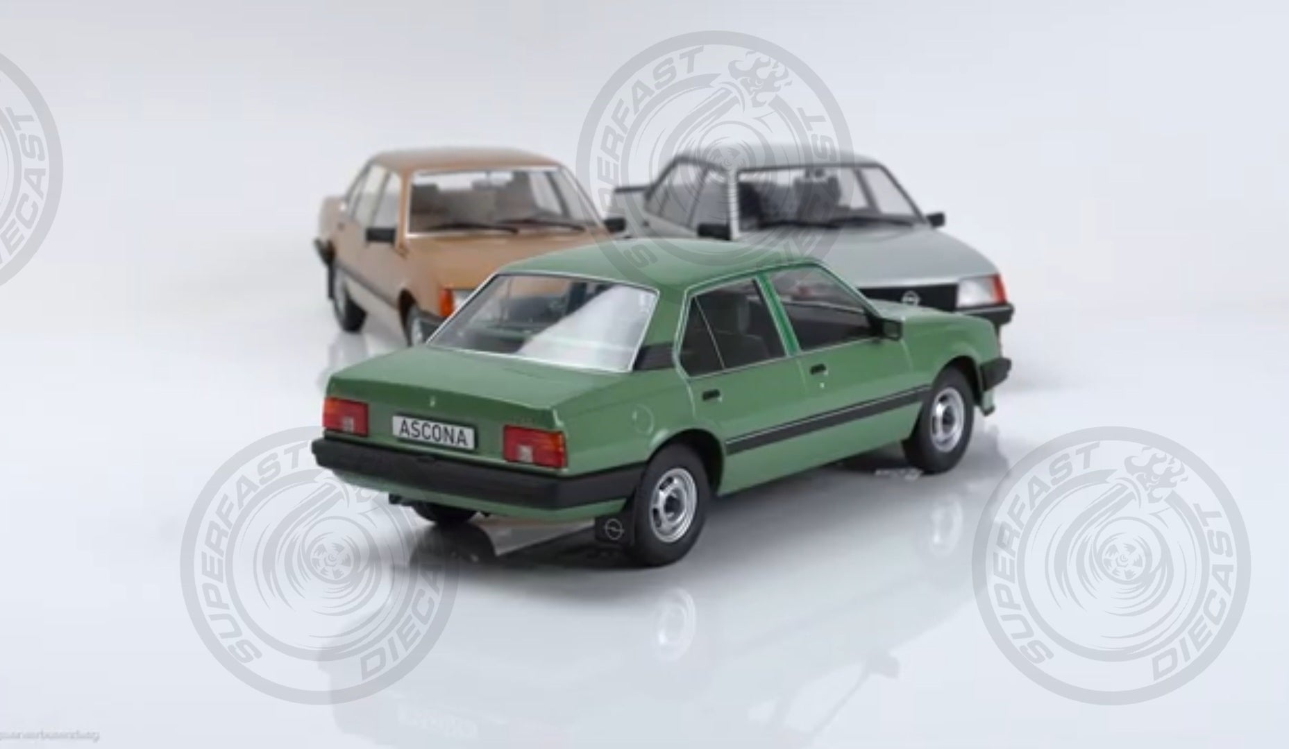 MCG 1:18 Scale Diecast - 1981 Opel Ascona C, Green - MCG18458