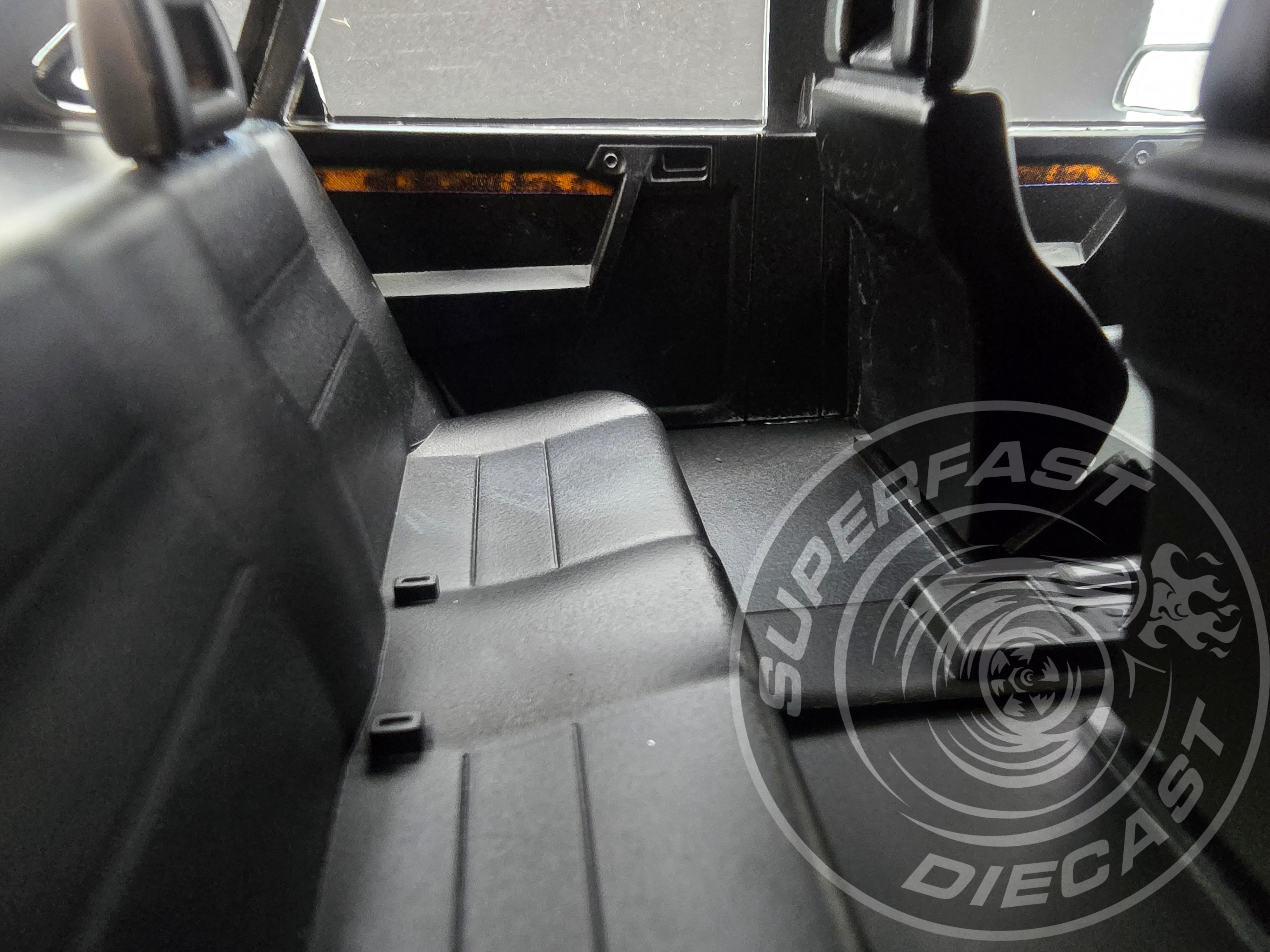 MCG 1:18 Scale Diecast - Opel Vectra A 2000, LHD, Grey - MCG18462