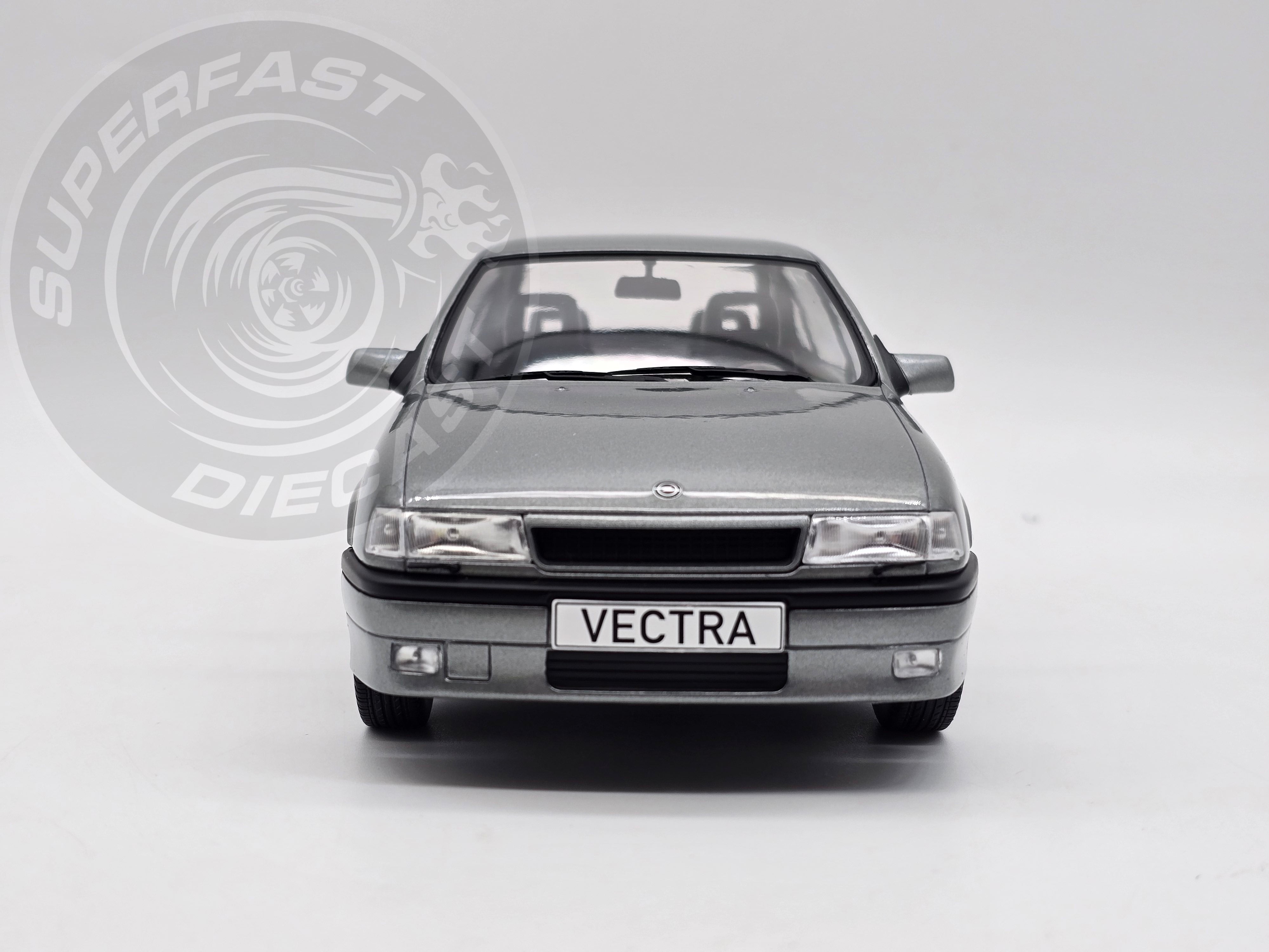 MCG 1:18 Scale Diecast - Opel Vectra A 2000, LHD, Grey - MCG18462