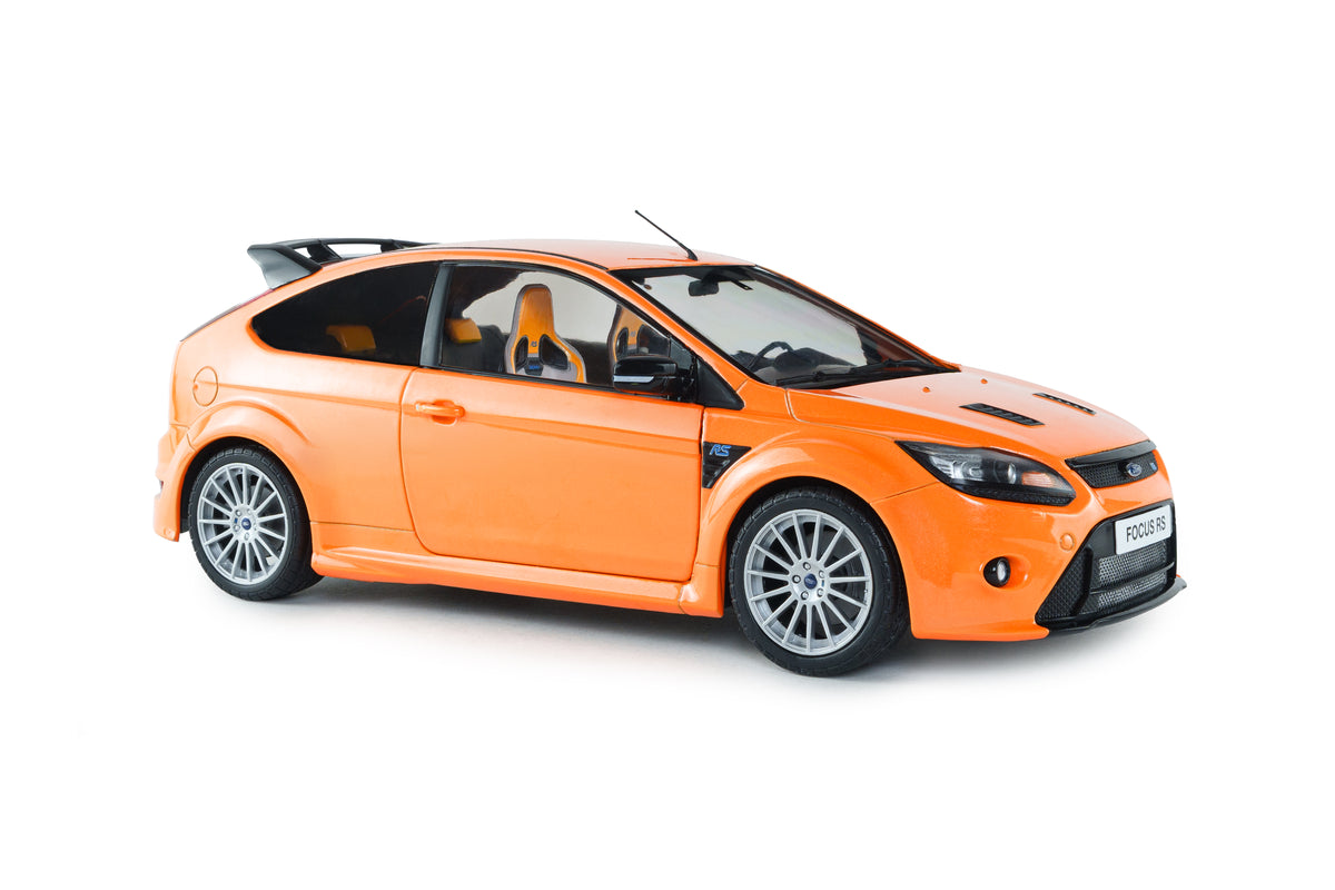 SOLIDO 1:18 Scale - 2009 Ford Focus RS Mk2 - Electric Orange - S1813103
