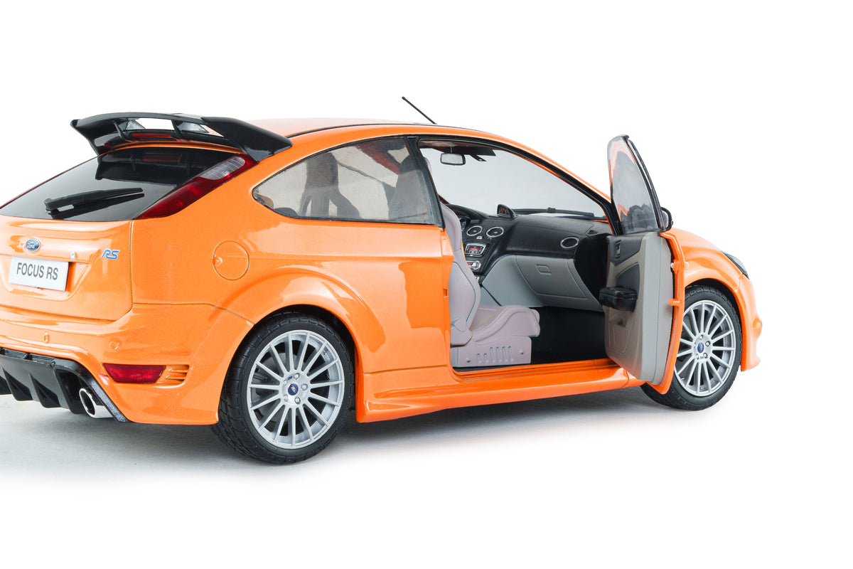 SOLIDO 1:18 Scale - 2009 Ford Focus RS Mk2 - Electric Orange - S1813103