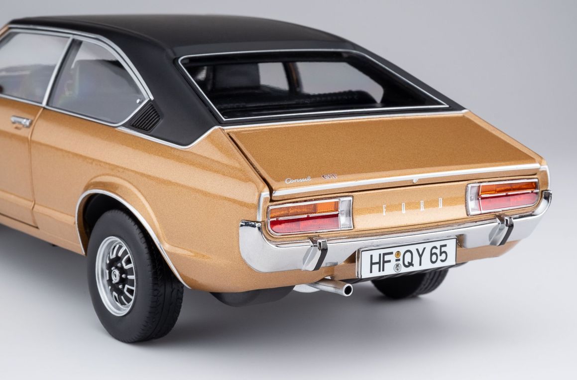 Touring Modelcars 1:18 Scale Diecast - 1975 Ford Granada Coupe Series 2, Gold - 1808001