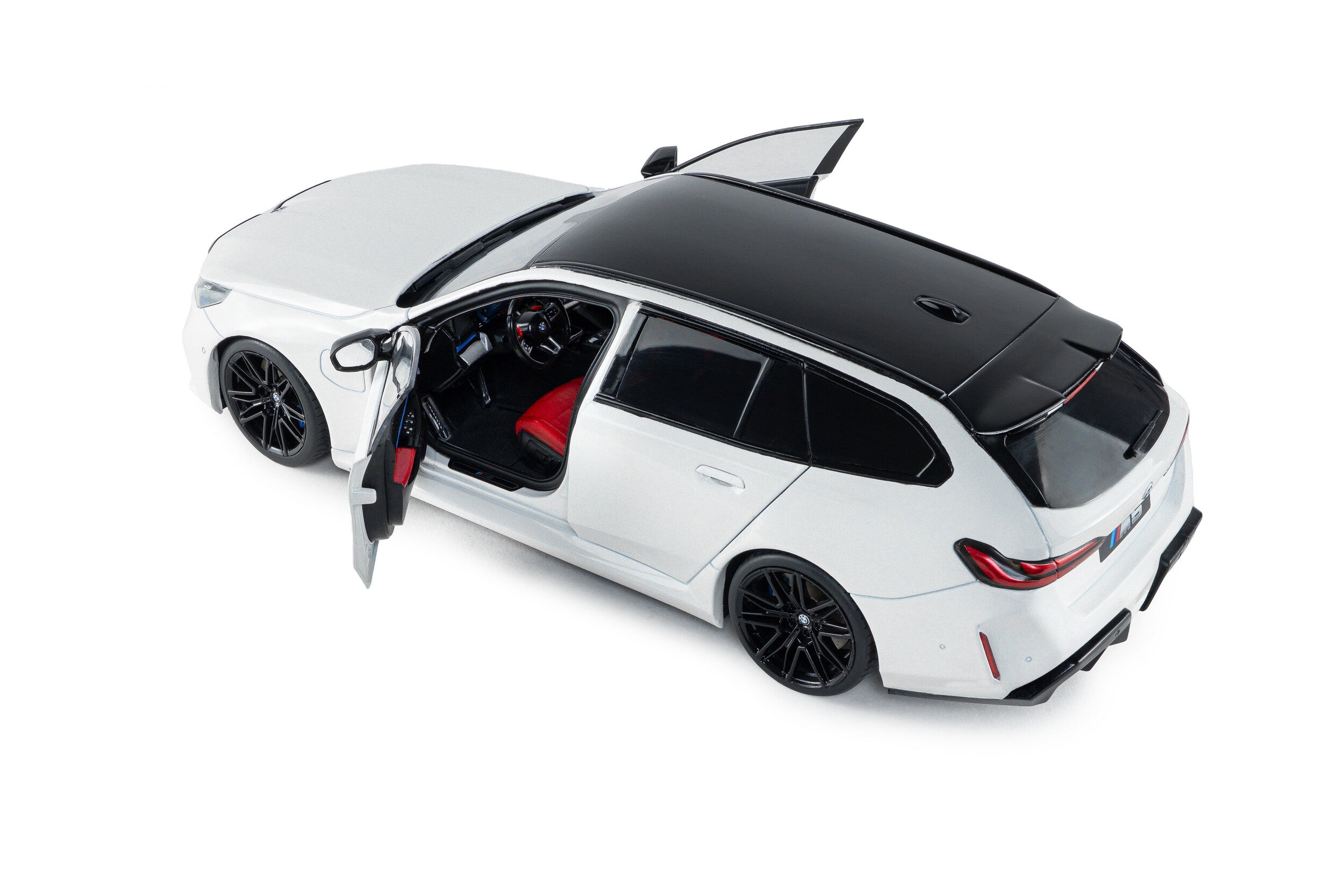 SOLIDO 1:18 Scale - 2025 BMW M5 Touring, Solid White - S1814802