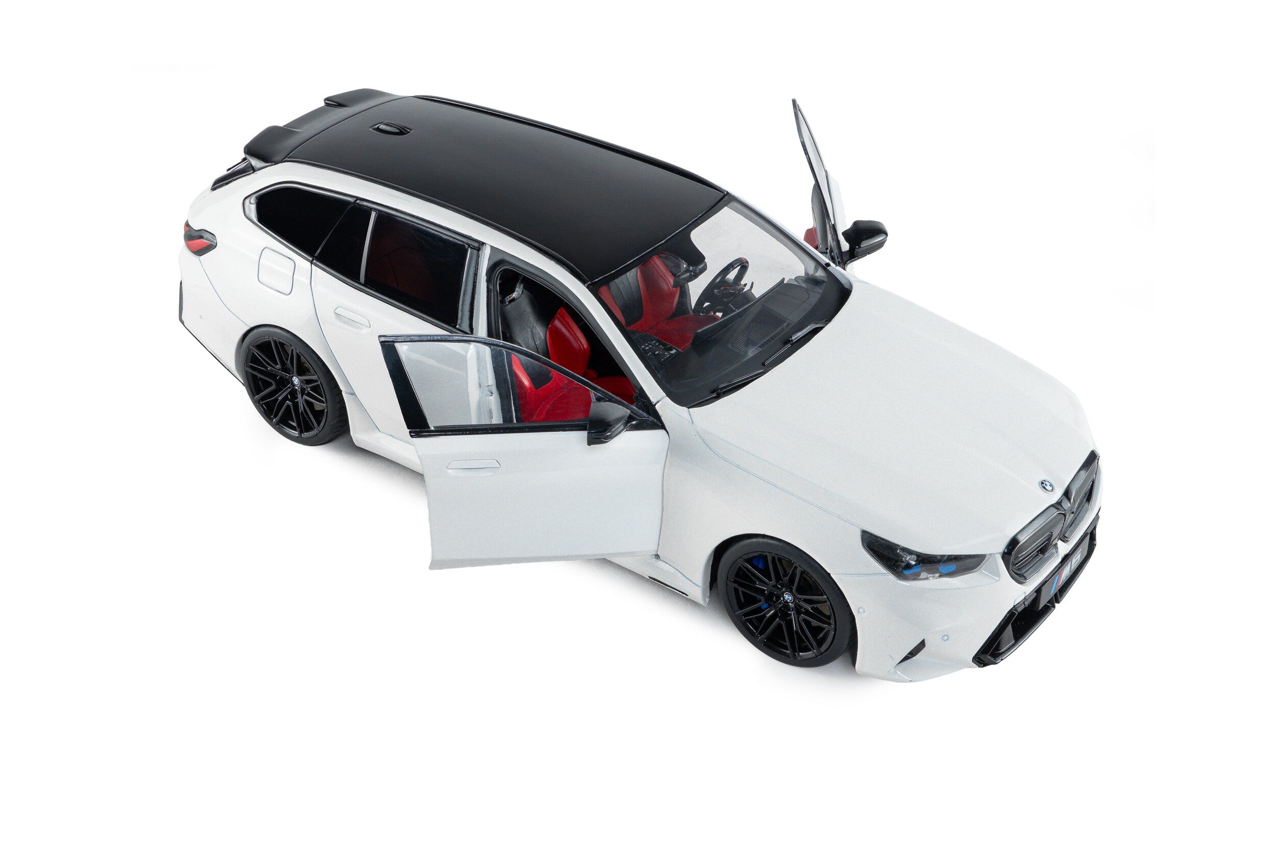 SOLIDO 1:18 Scale - 2025 BMW M5 Touring, Solid White - S1814802
