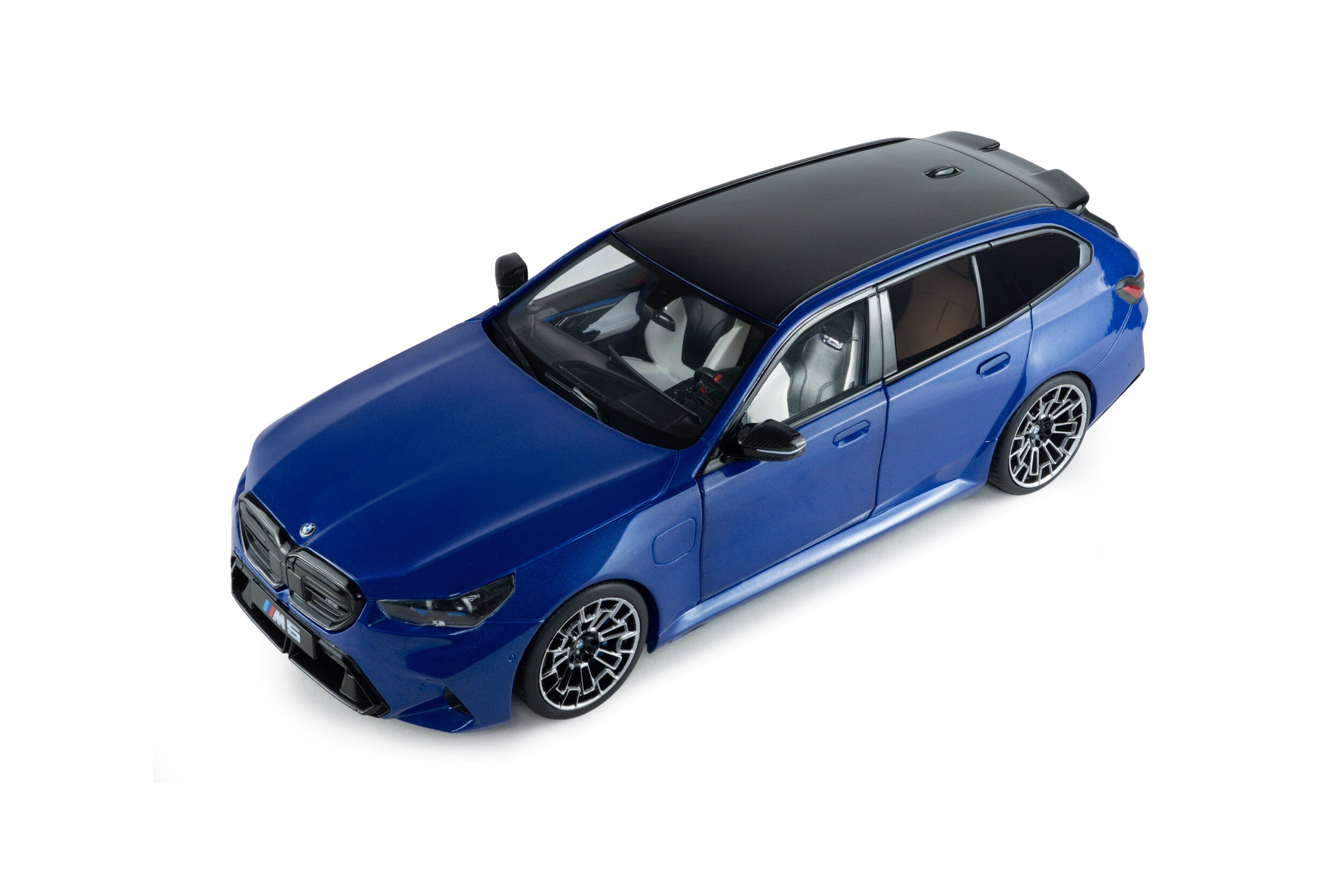 SOLIDO 1:18 Scale - 2025 BMW M5 Touring, Marina Bay Blue Metallic - S1814801