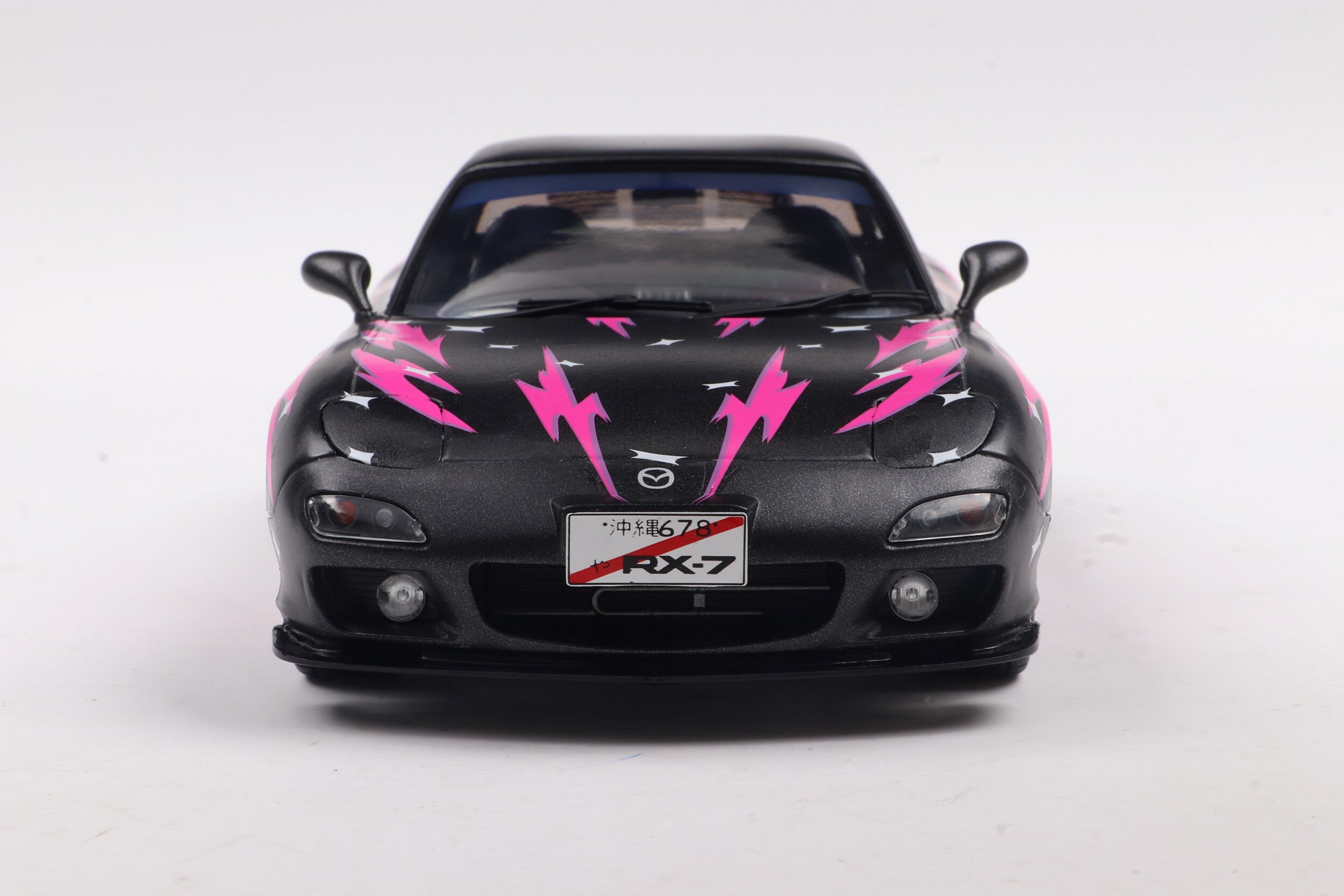 Solido 1:18 Diecast - Mazda RX7 FD3RS Solido Works Itasha, Black/Pink - S1810605