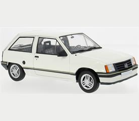 MCG 1:18 Scale Diecast - 1983 Vauxhall Nova (UK Exclusive RHD), White - MCG18904