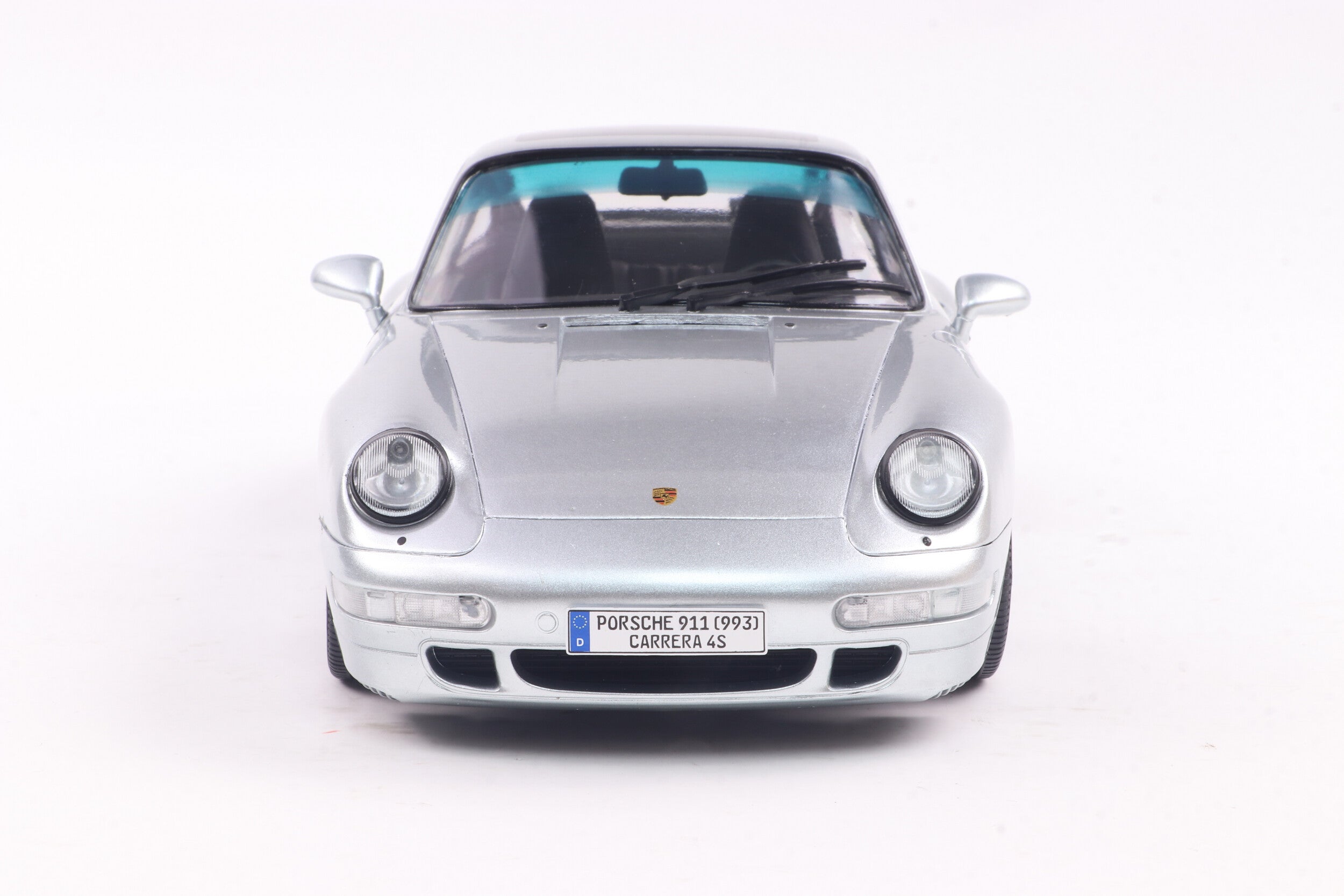 Solido 1:18 Diecast - 1996 Porsche 911 (993) 4S, Polar Silver - S1810103