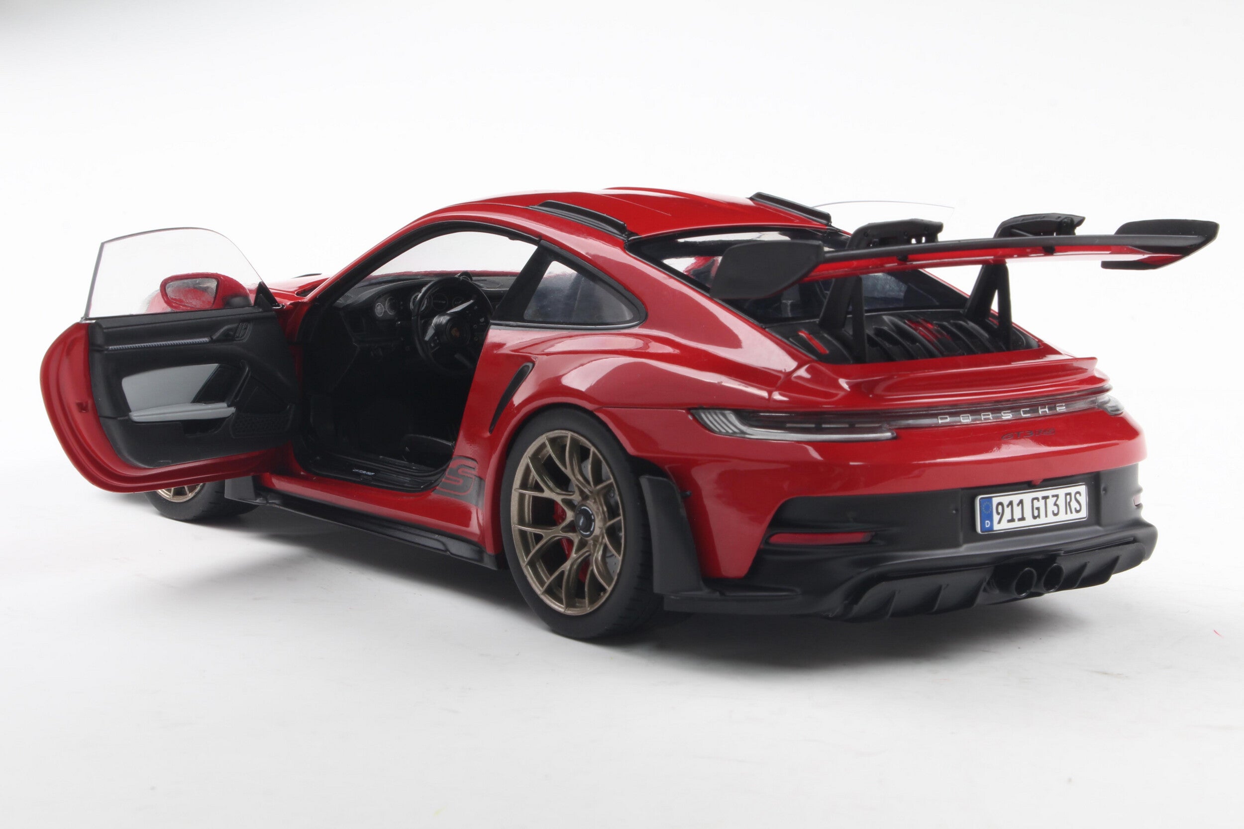 SOLIDO 1:18 Scale Diecast Model, 2024 Porsche 911 992 GT3 RS COUPE - RED - S1812101