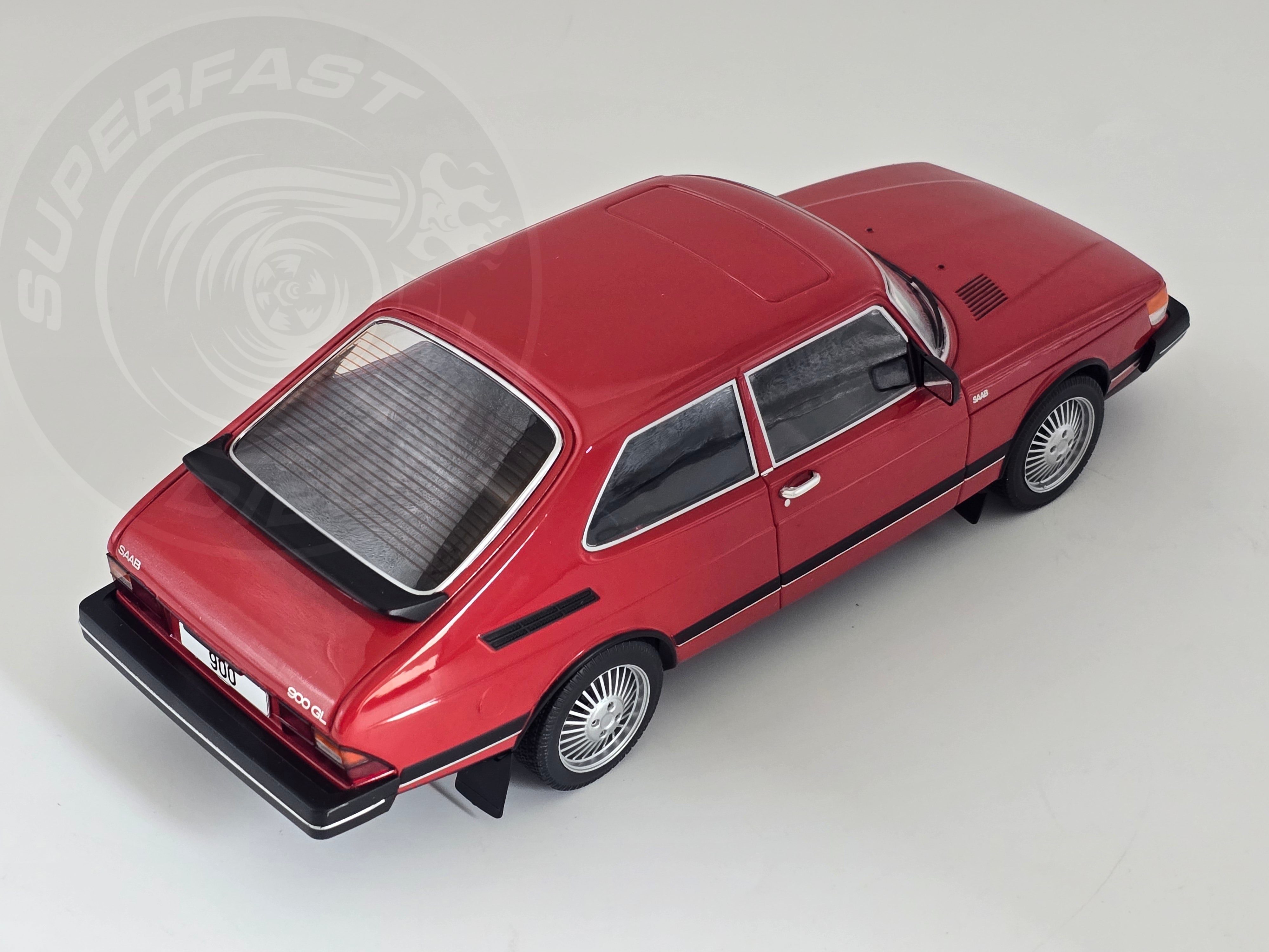 MCG 1:18 Scale Diecast Model Car - Saab 900 Turbo in Red - 1981