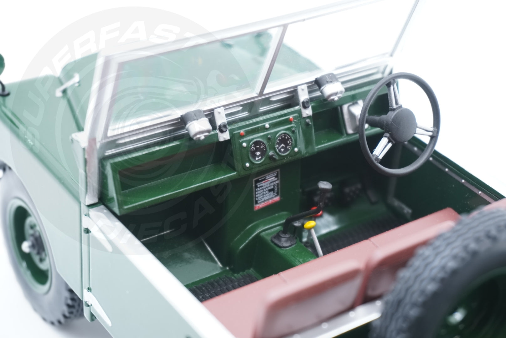 MCG 1:18 Diecast - 1957 Land Rover Series I, Green - MCG18367