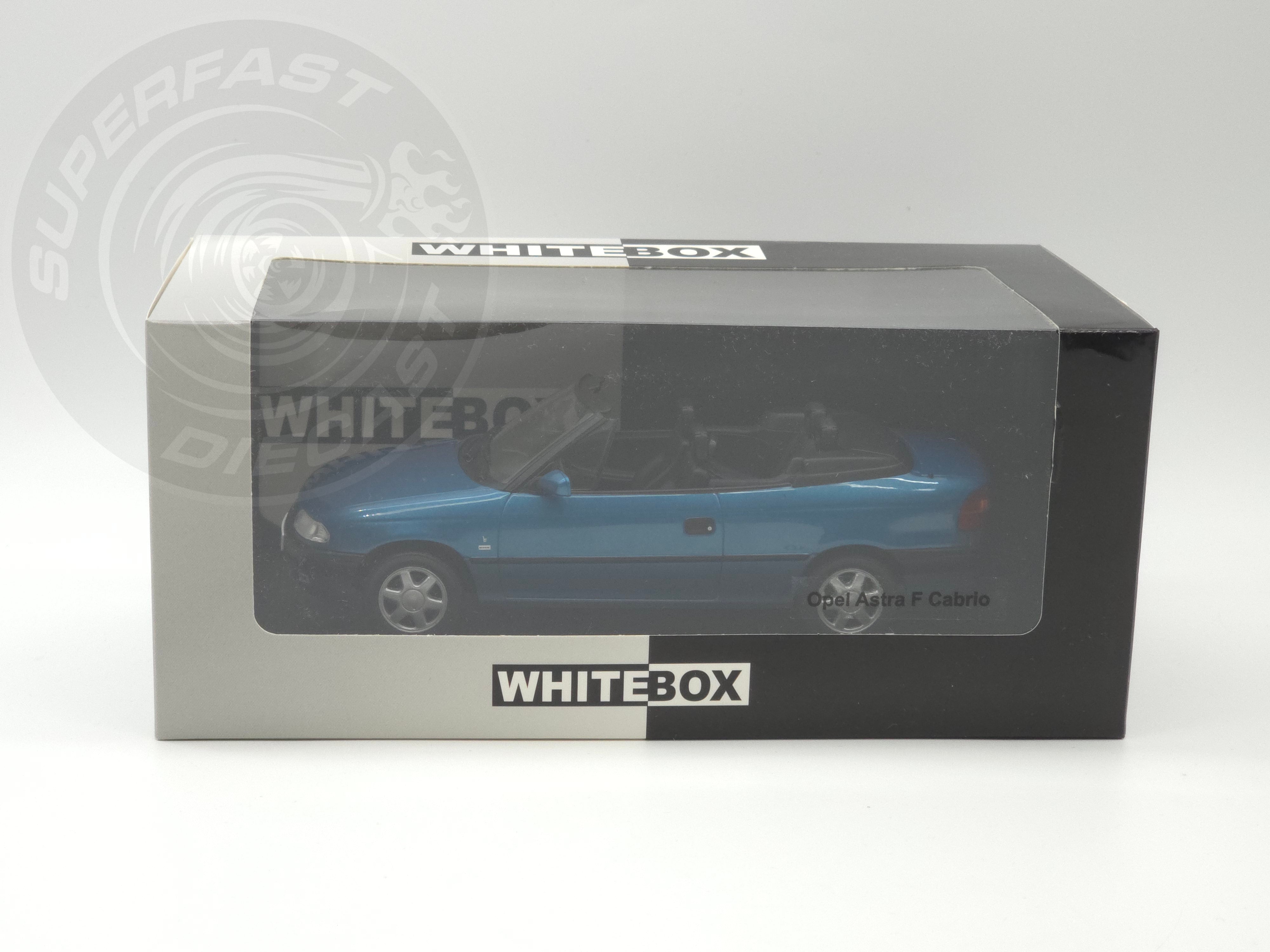 Whitebox  1:24 Scale Diecast - Opel Astra F Cabrio (Vauxhall Astra) in Blue - WB124234